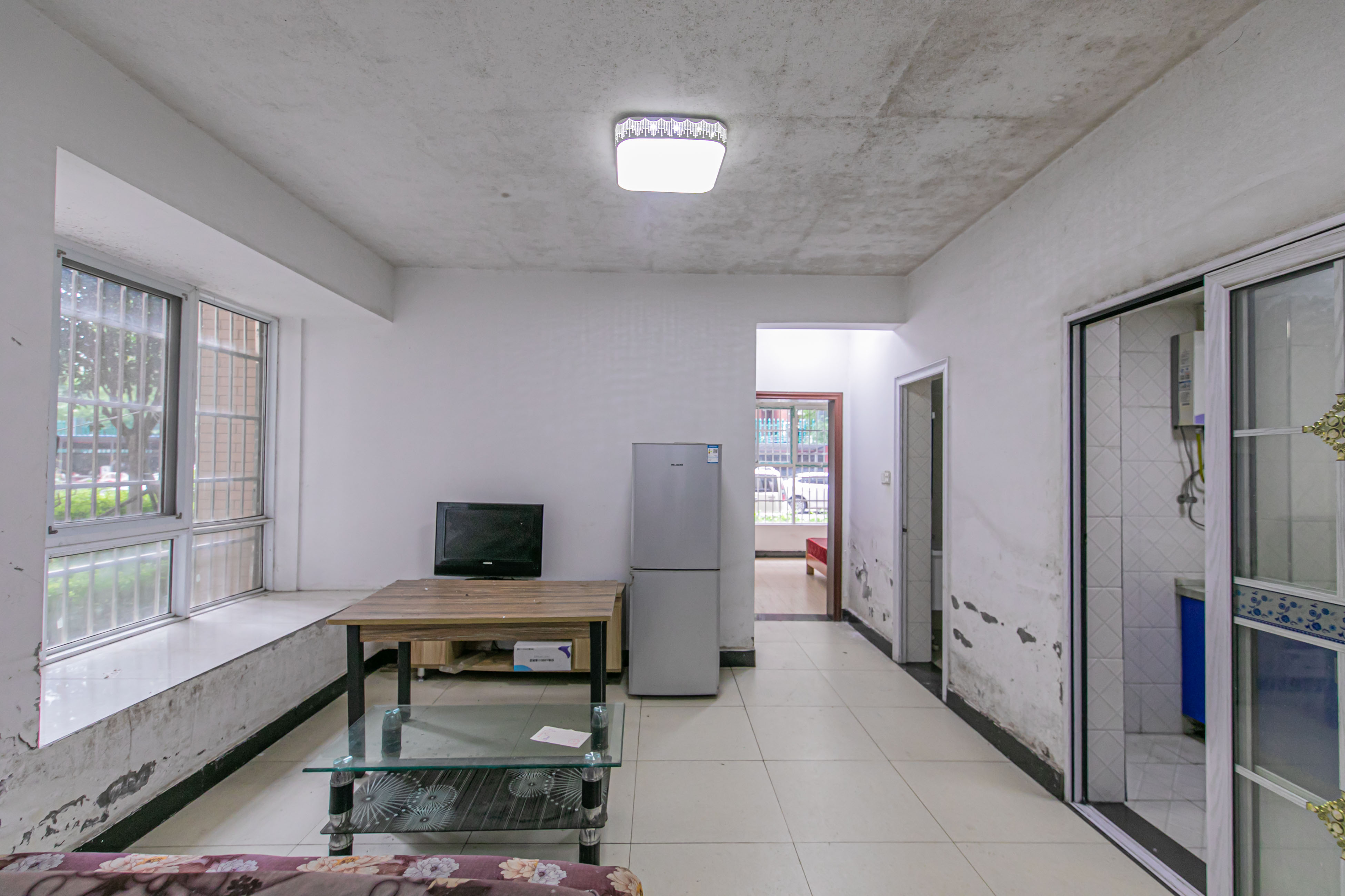 泊林晶城 3室1厅1卫 67.8万 泊林晶城 3室1厅1卫 67.8万客厅