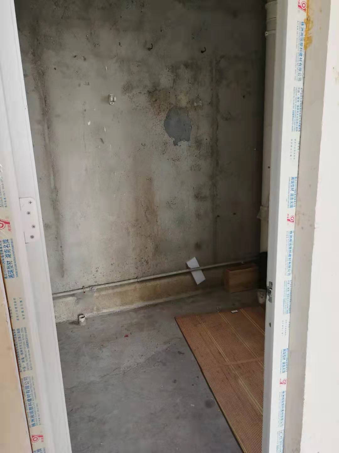 枫溪苑 4室2厅2卫 75.0万 枫溪苑 4室2厅2卫 75.0万客厅