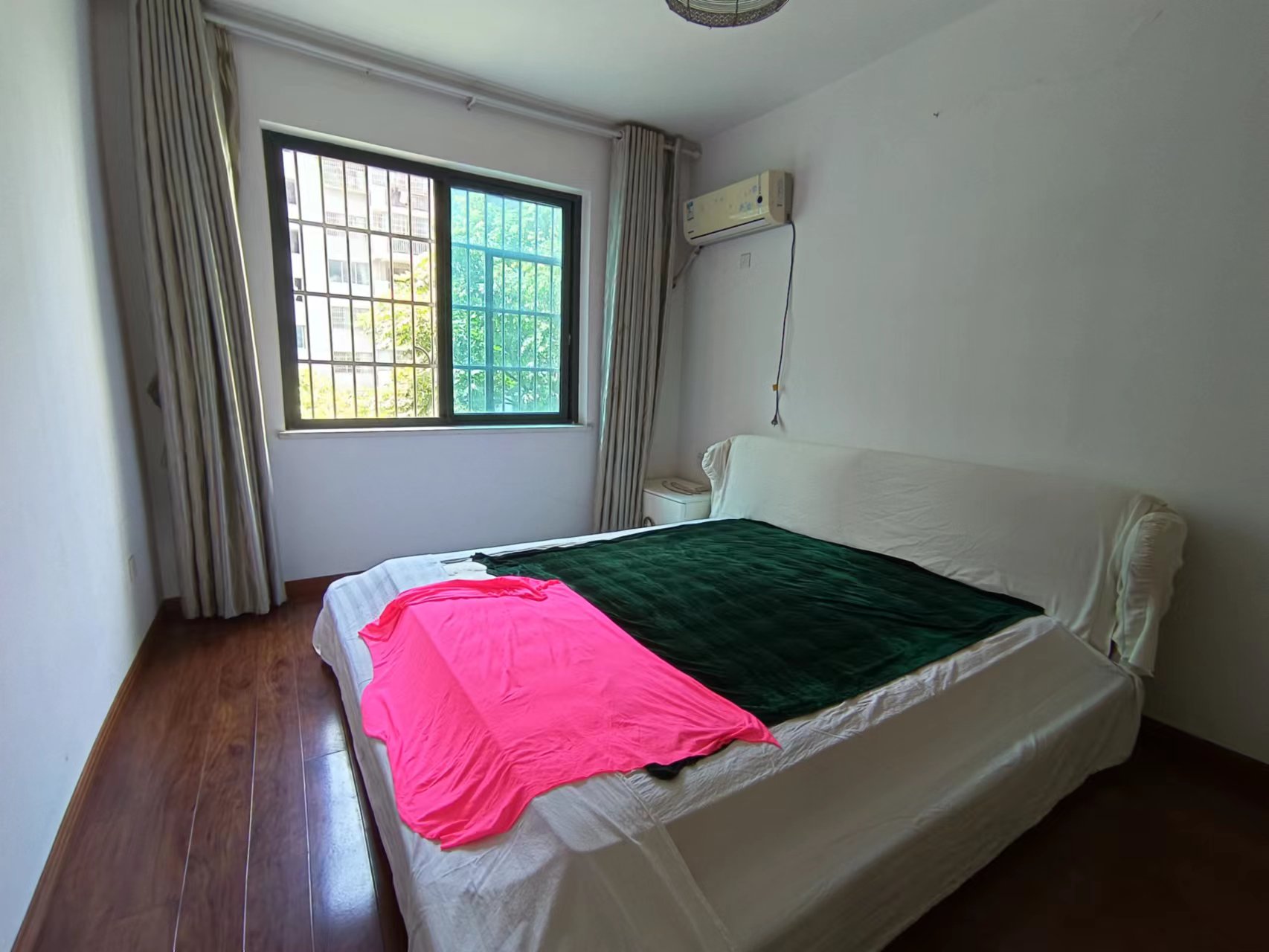 圣华名城建设北路110号  4室2厅2卫    59.8万 圣华名城建设北路110号  4室2厅2卫    59.8万客厅