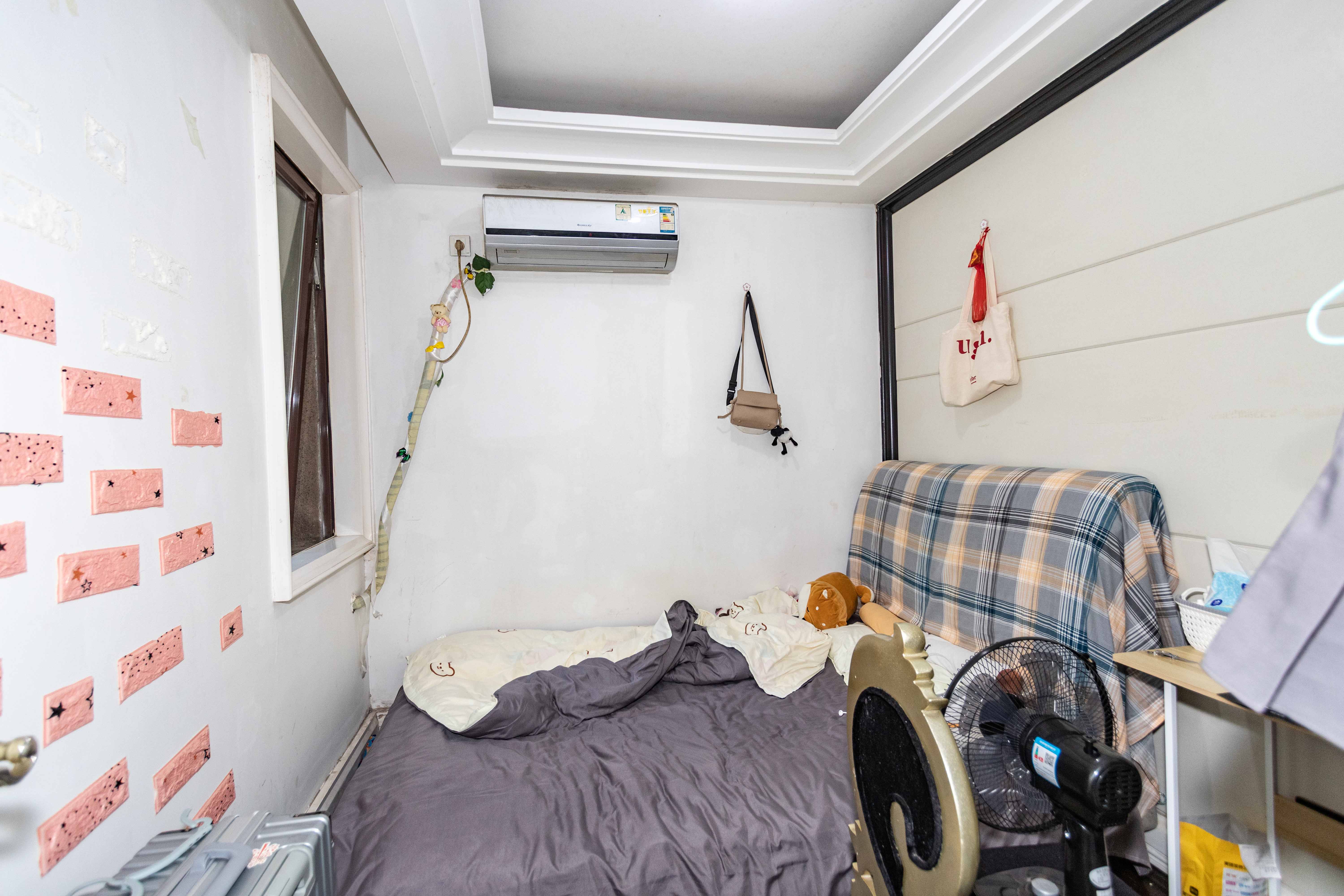 欧莱雅郡 3室2厅1卫 55.8万 欧莱雅郡 3室2厅1卫 55.8万卧室