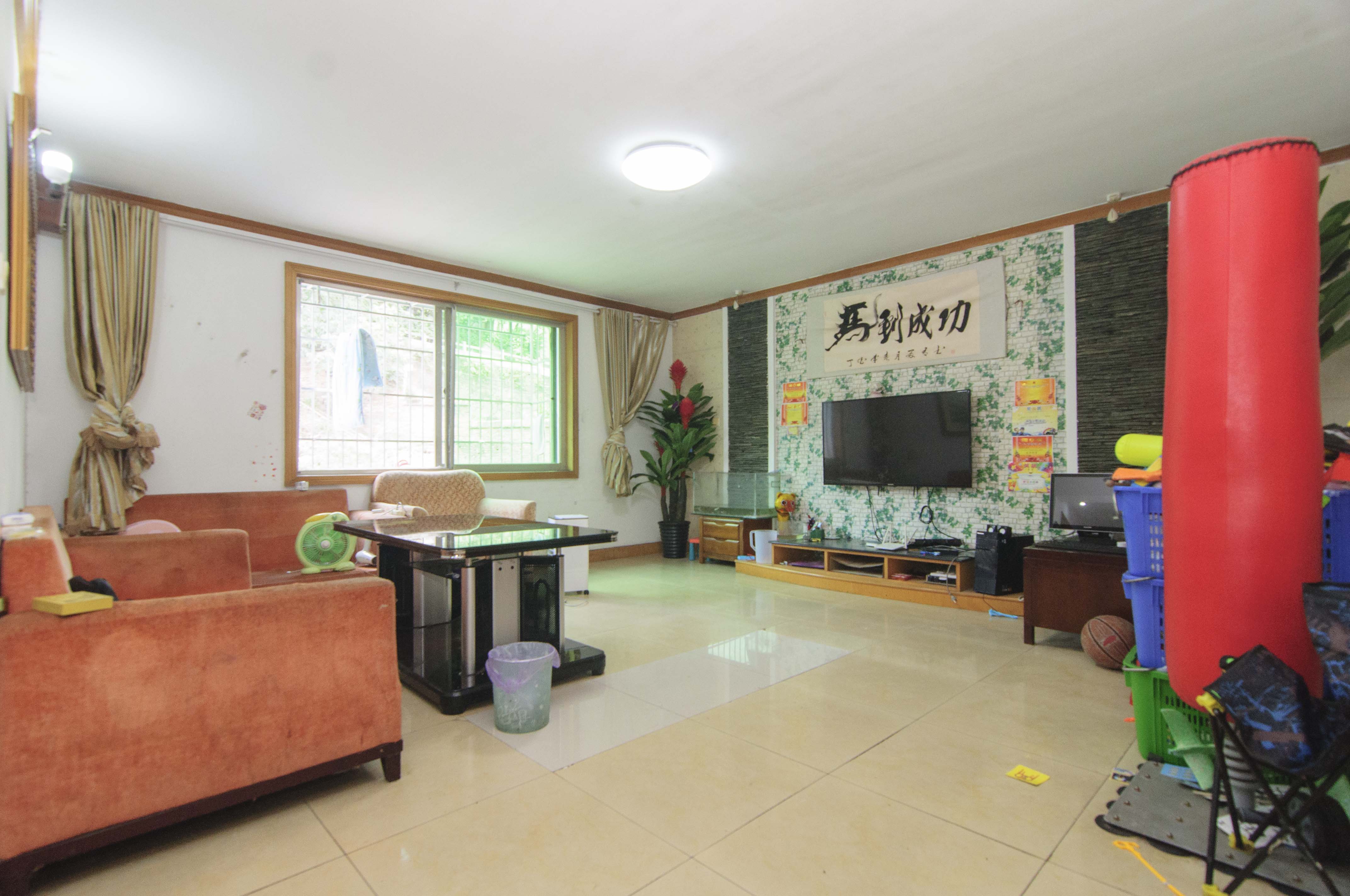 南建公寓  3室2厅1卫    68.0万室内图1