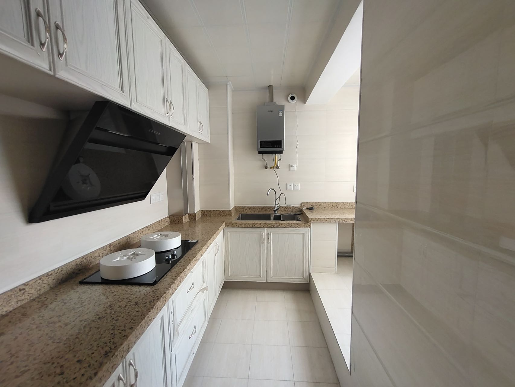 玫瑰名城榕树园 3室2厅2卫 95.0万 玫瑰名城榕树园 3室2厅2卫 95.0万客厅