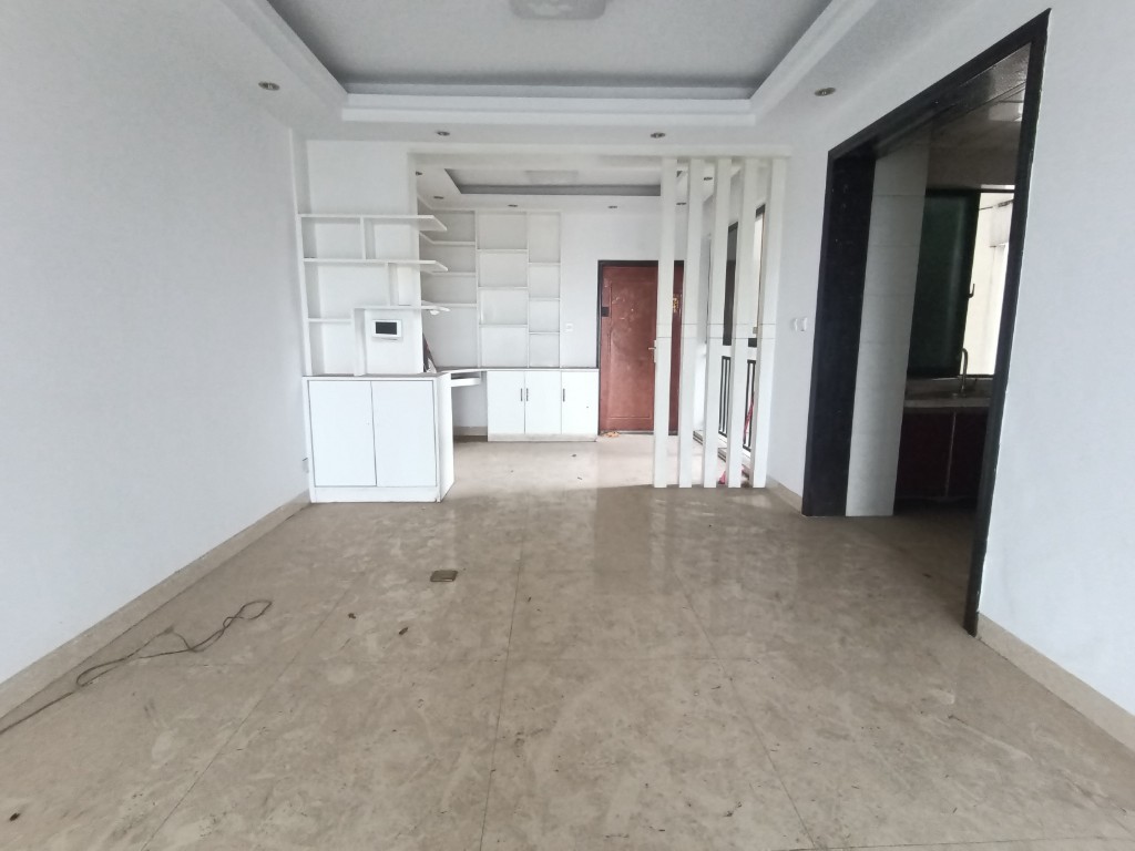 经世皇城 3室2厅1卫 72.0万 经世皇城 3室2厅1卫 72.0万客厅