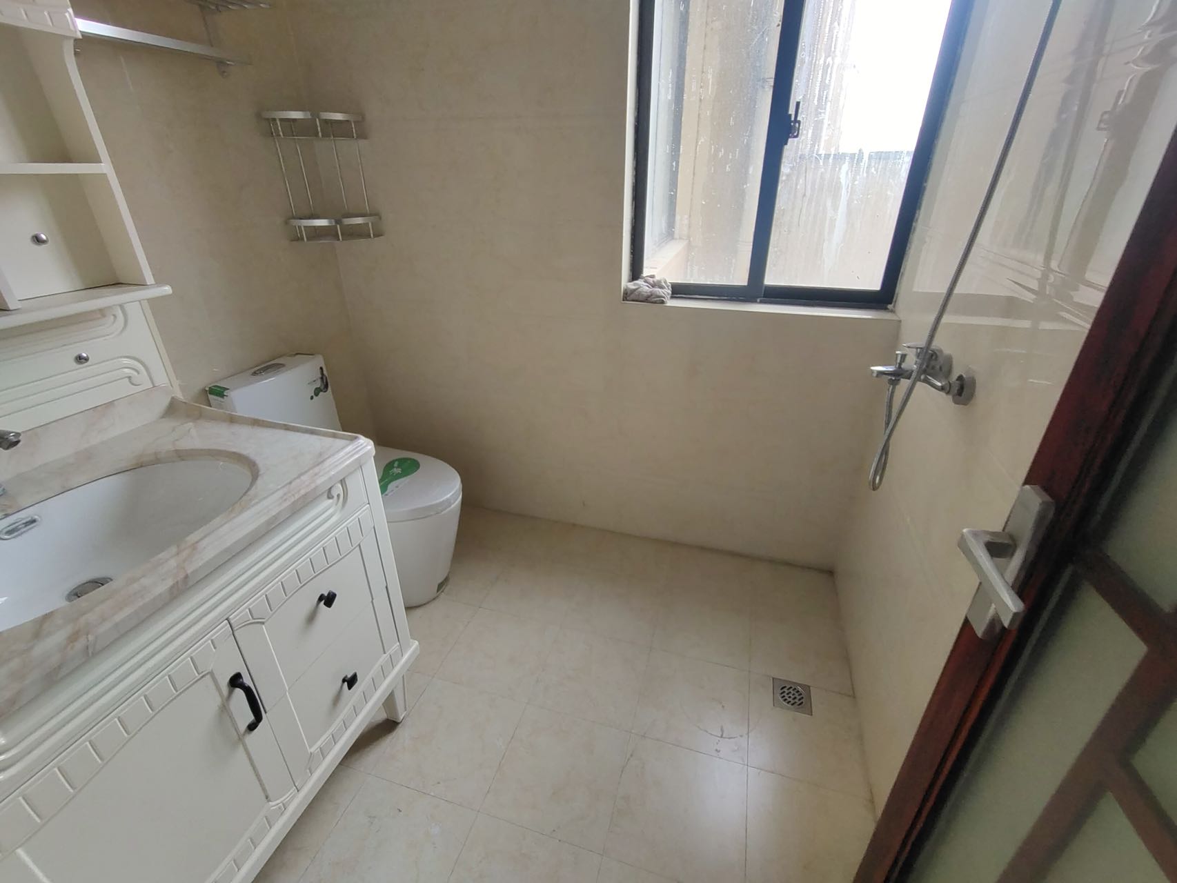 玫瑰名城榕树园 3室2厅2卫 95.0万 玫瑰名城榕树园 3室2厅2卫 95.0万客厅