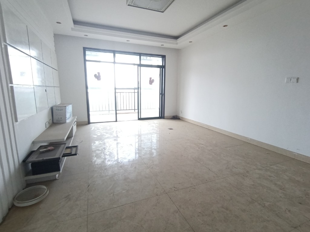 经世皇城 3室2厅1卫 72.0万 经世皇城 3室2厅1卫 72.0万客厅