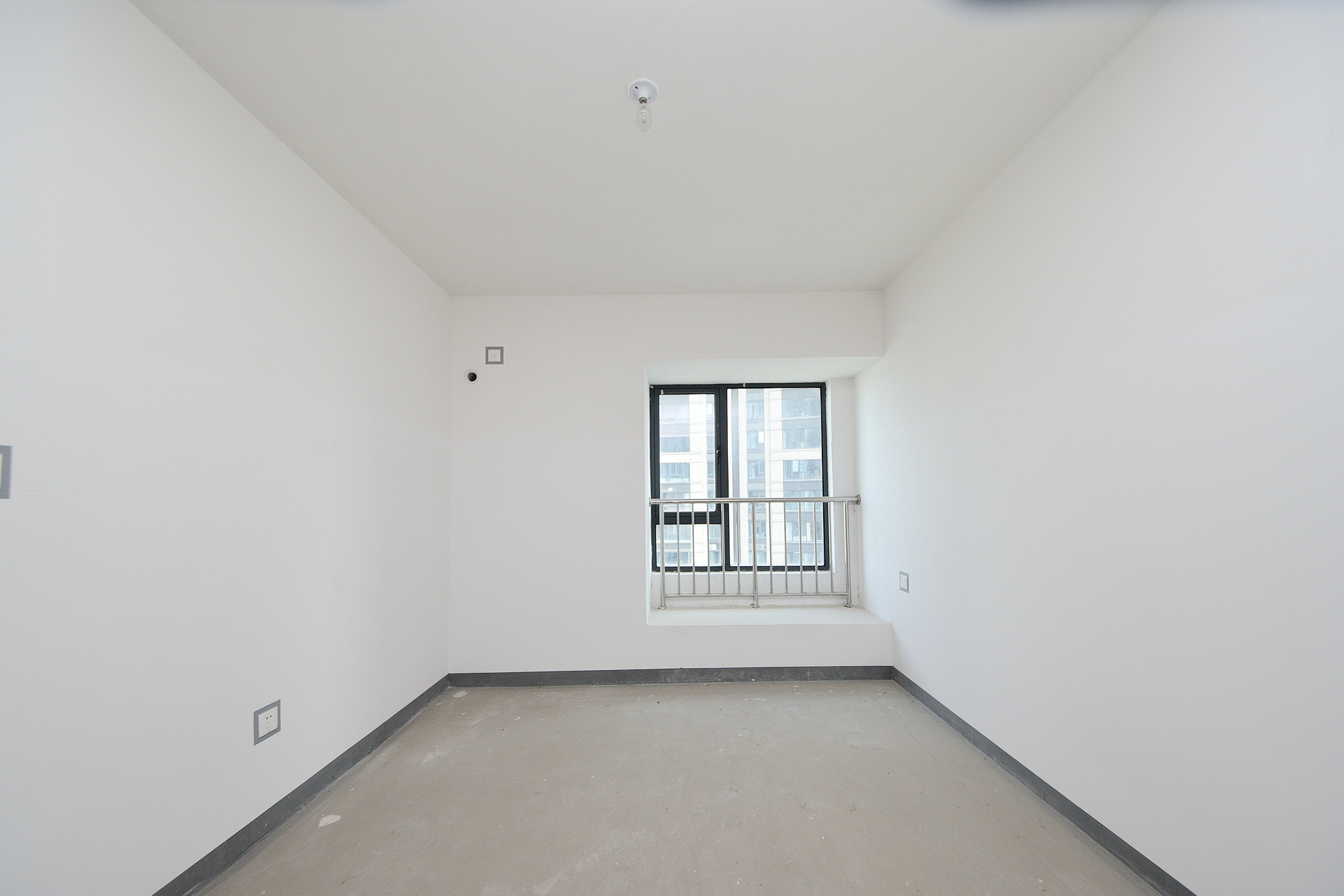 建发中央悦府  3室2厅2卫    159.99万其他