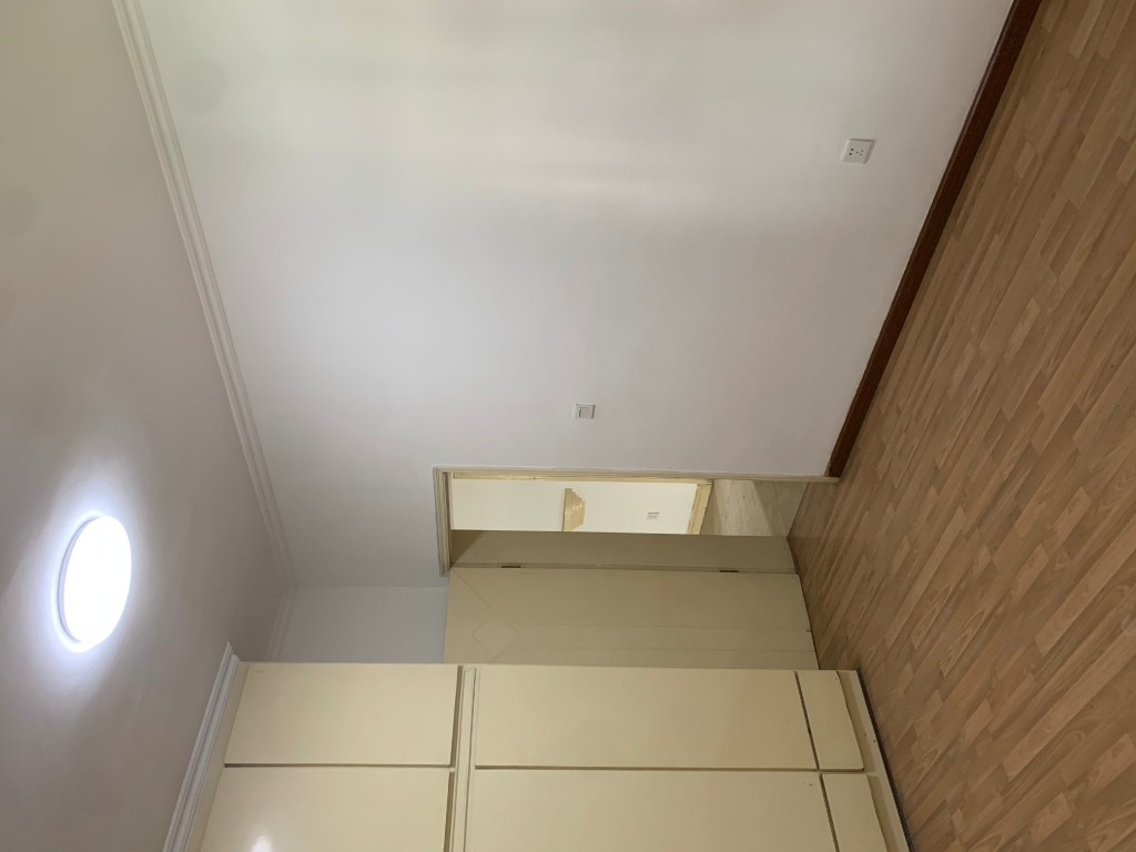 市二中单位房 3室2厅1卫 41.8万 市二中单位房 3室2厅1卫 41.8万客厅