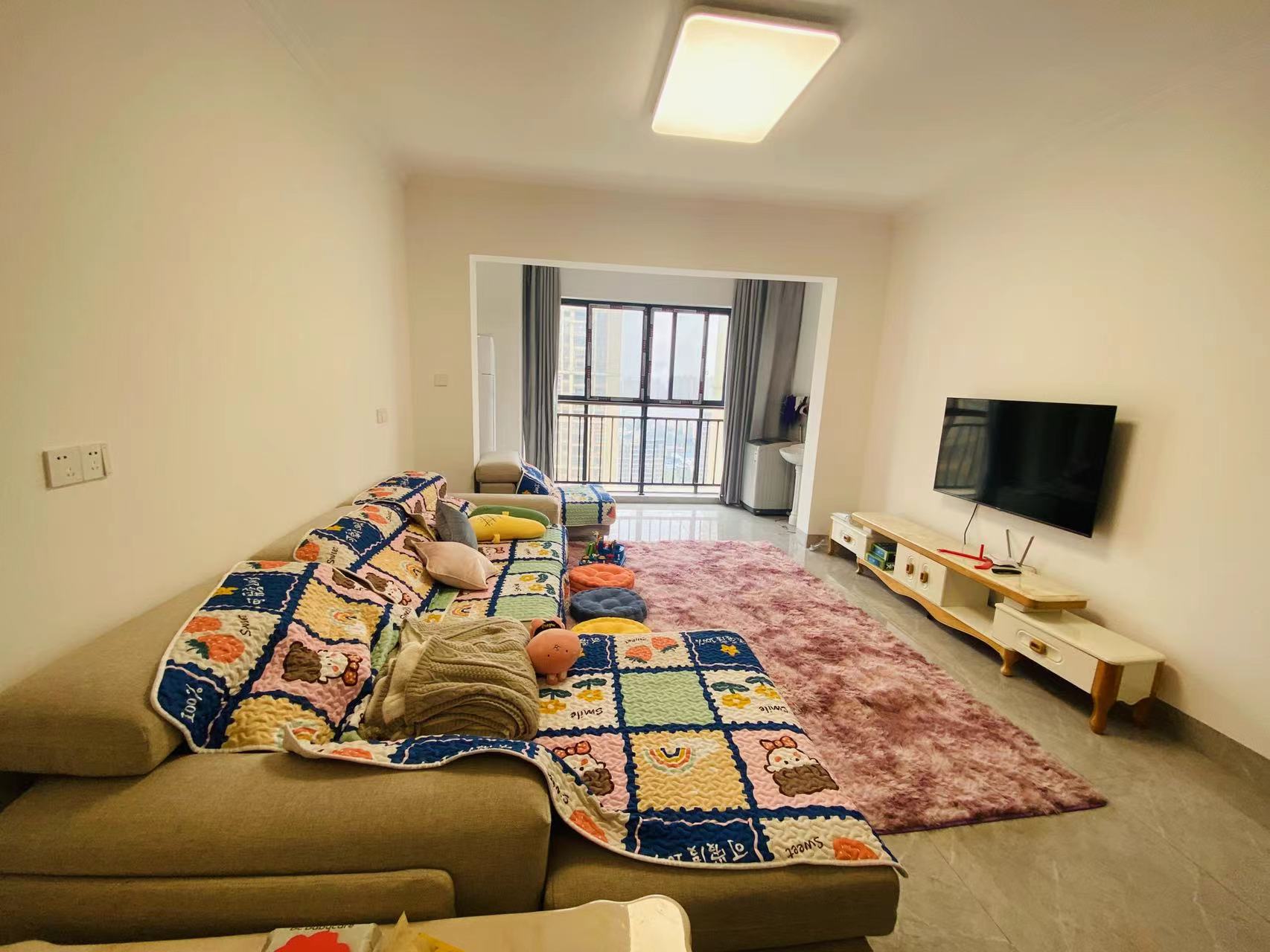 奥园广场  3室2厅1卫    100.0万 奥园广场  3室2厅1卫    100.0万客厅