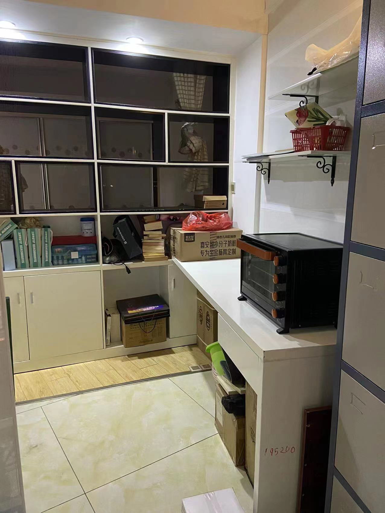 大江观邸-富基花园  3室2厅1卫   48.80万客厅