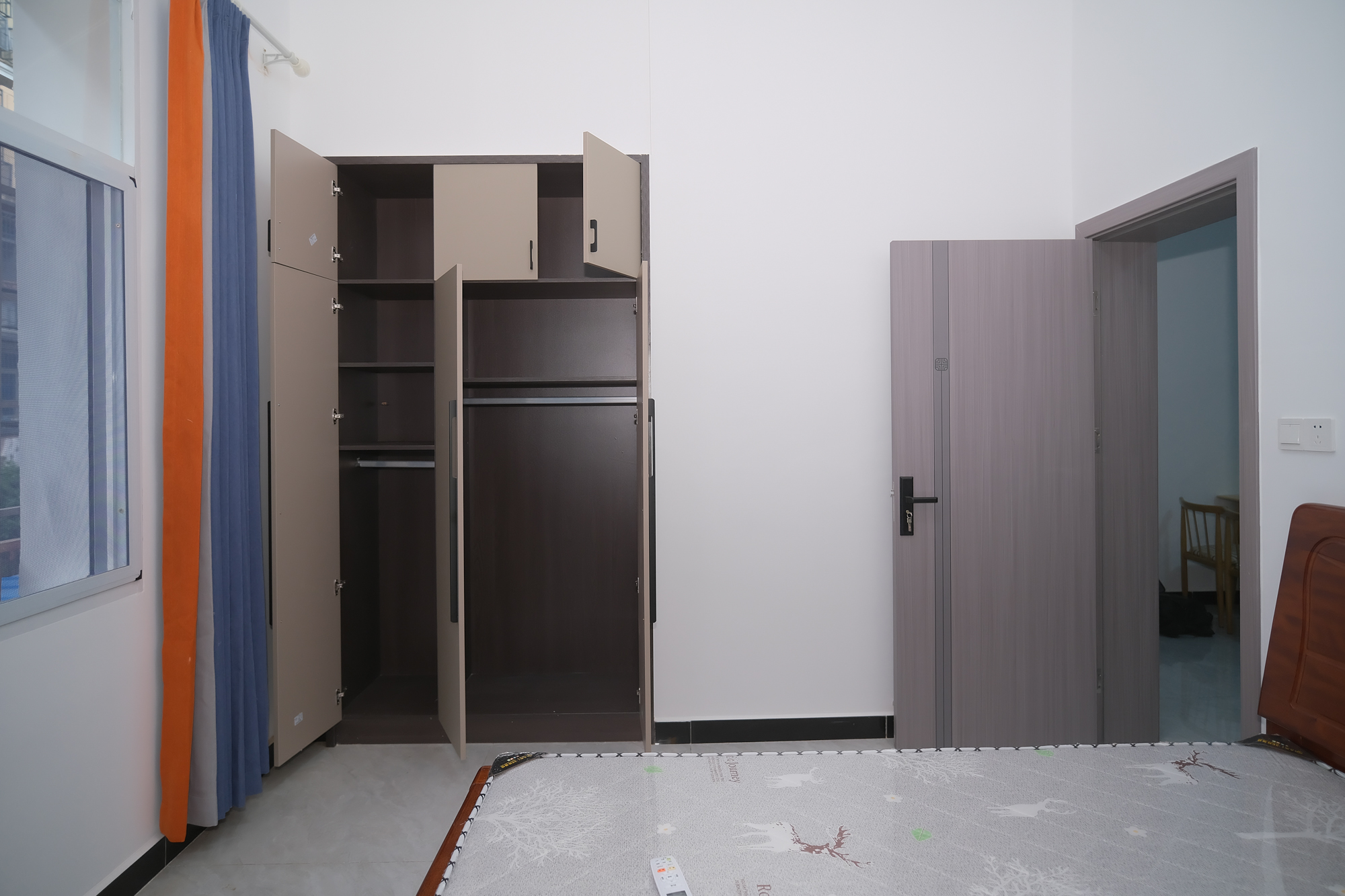星沙六区  17室10厅7卫    288.0万客厅