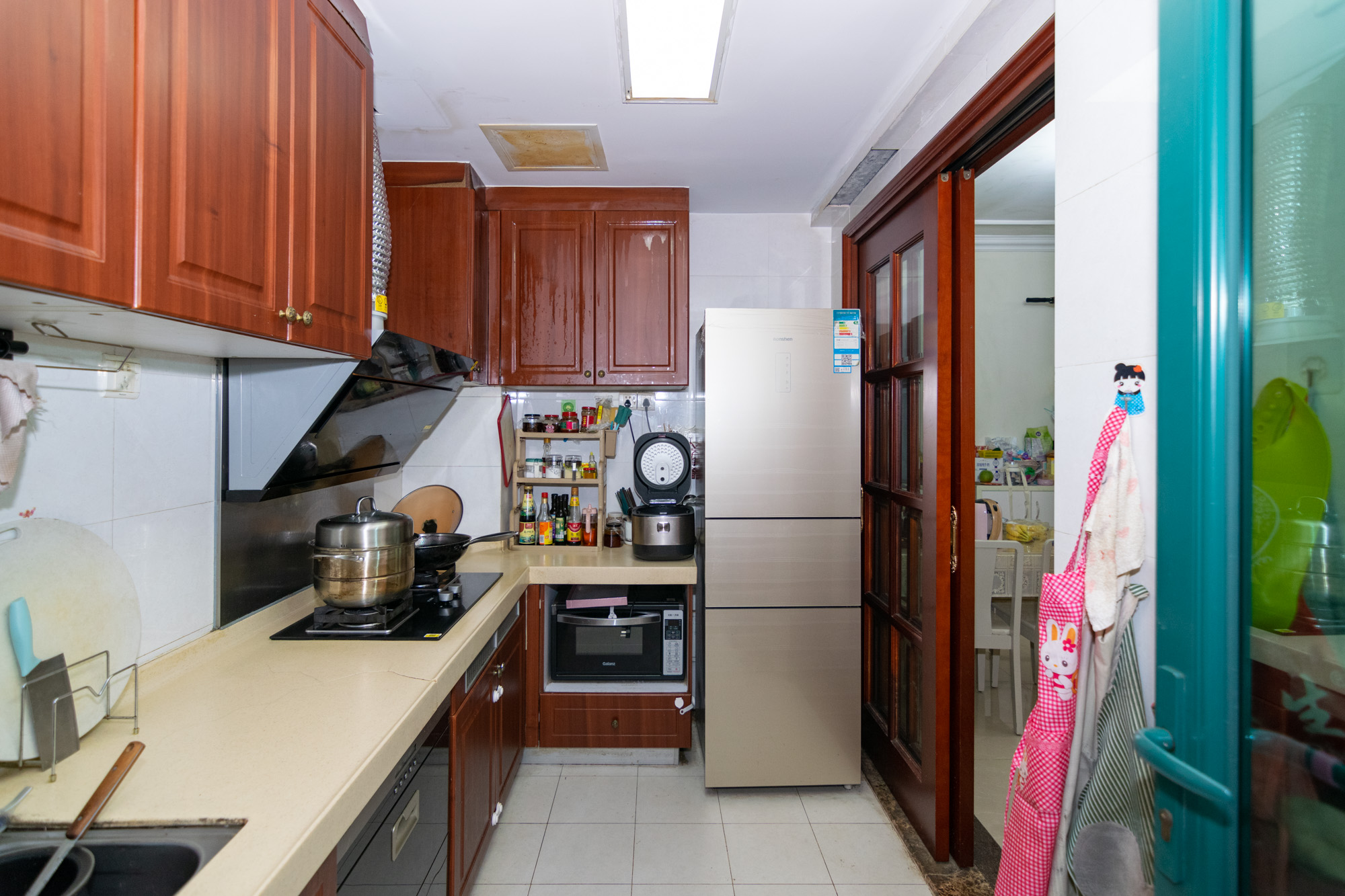 恒大名都 3室2厅2卫 81.8万 恒大名都 3室2厅2卫 81.8万厨房