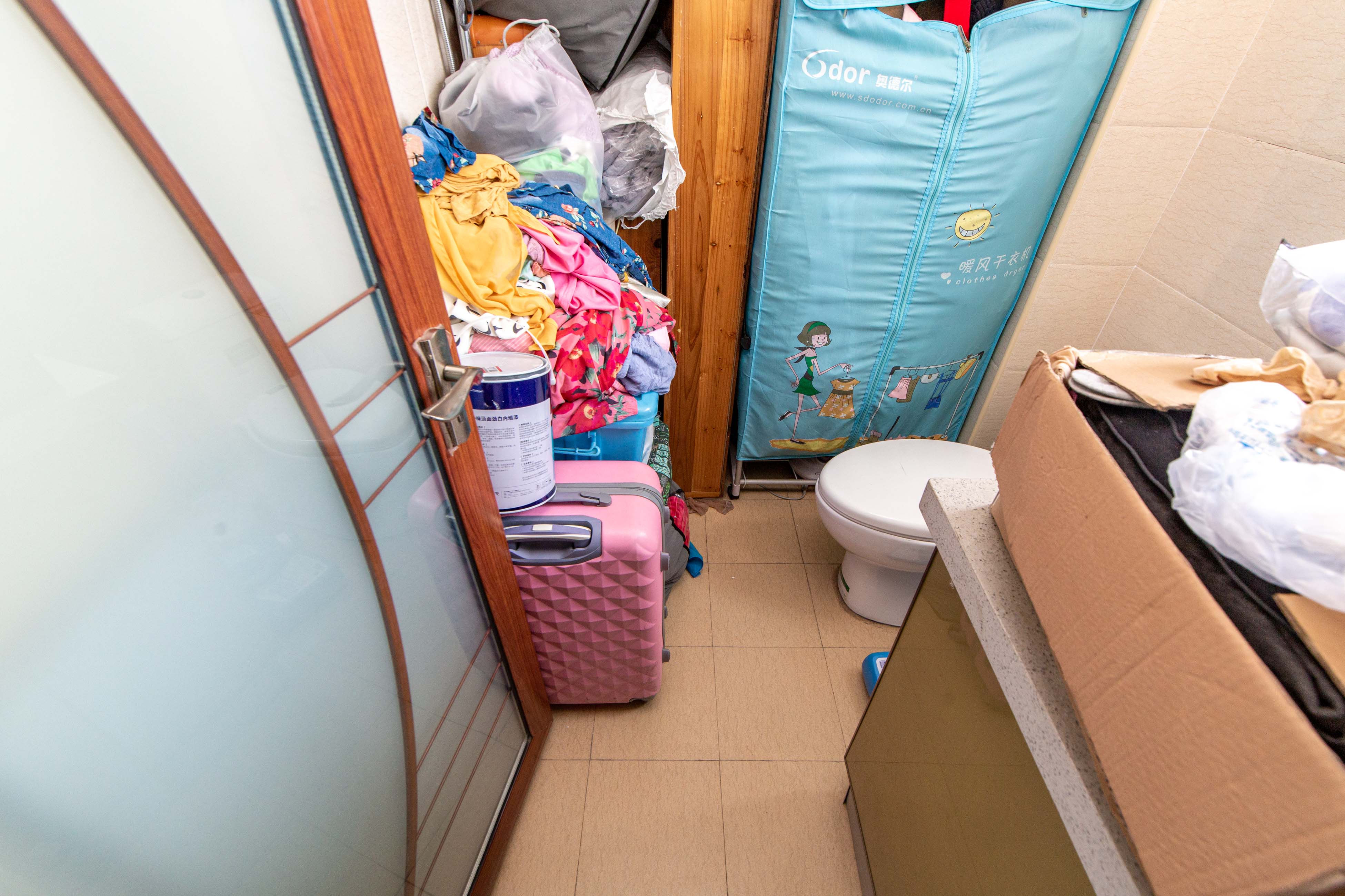 工贸大厦  3室2厅2卫   115.00万卫生间