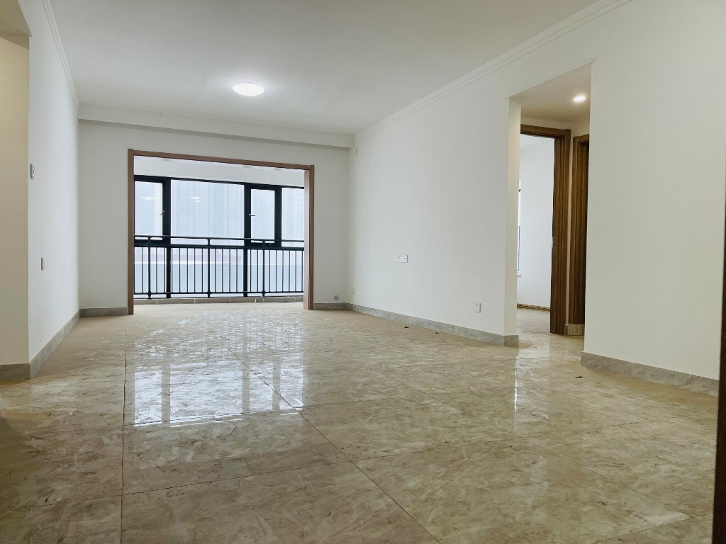 美的翰城 4室2厅2卫 95.0万 美的翰城 4室2厅2卫 95.0万客厅