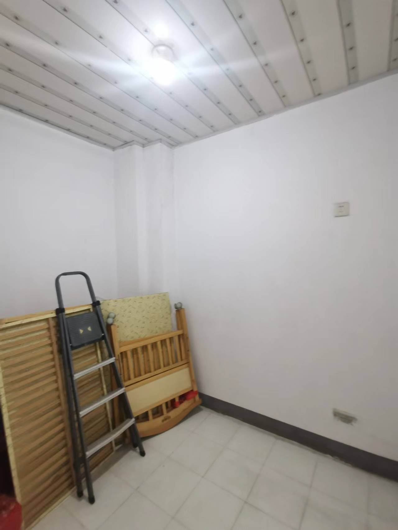 圣华名城建设北路110号 2室2厅2卫 38.0万 圣华名城建设北路110号 2室2厅2卫 38.0万客厅