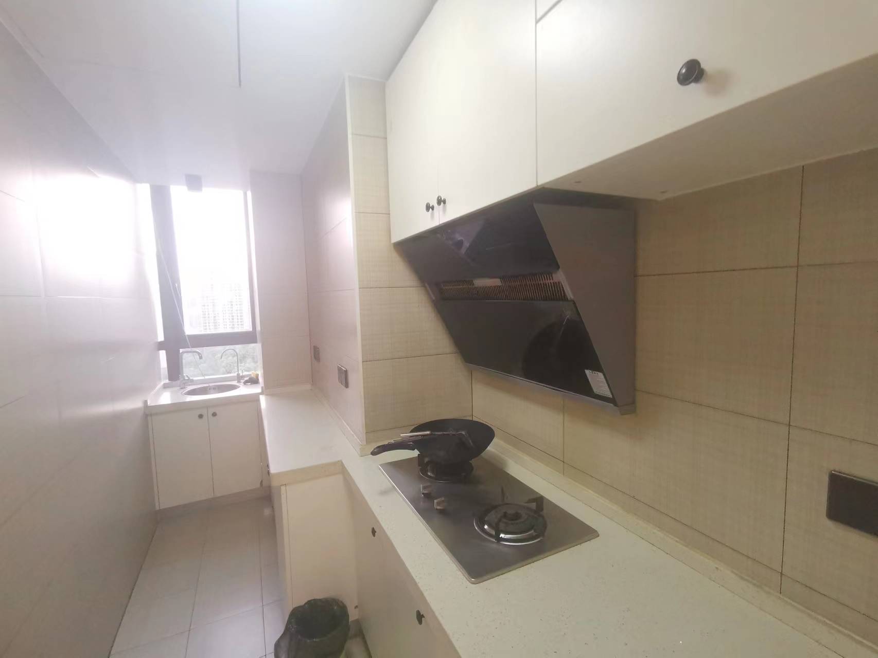 国际公馆(美的时代广场) 1室1厅1卫 32.0万 国际公馆(美的时代广场) 1室1厅1卫 32.0万客厅