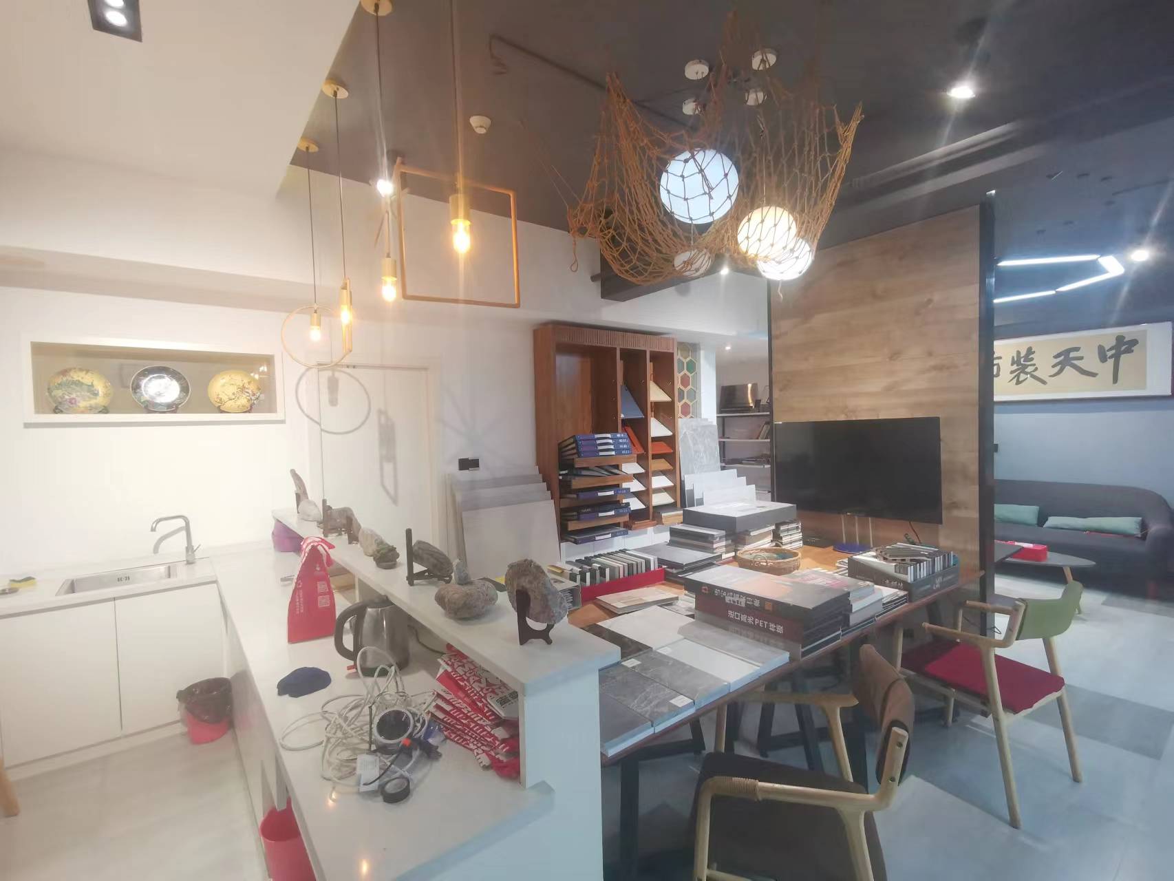 国际公馆(美的时代广场) 1室1厅1卫 32.0万 国际公馆(美的时代广场) 1室1厅1卫 32.0万客厅