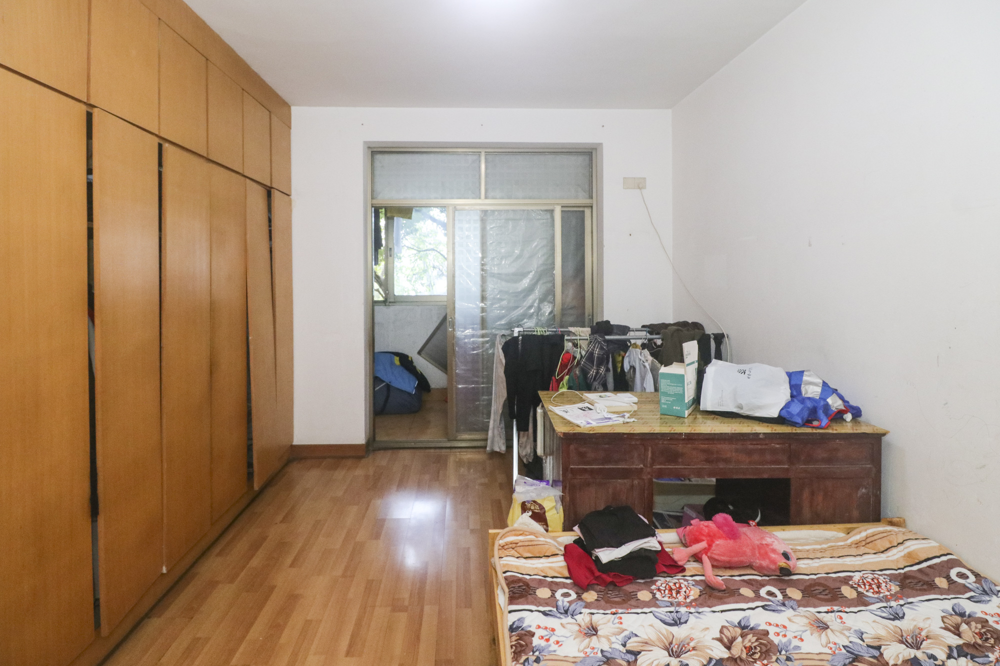 岳银小区(一二三五村) 2室2厅1卫 71.8万 岳银小区(一二三五村) 2室2厅1卫 71.8万卧室