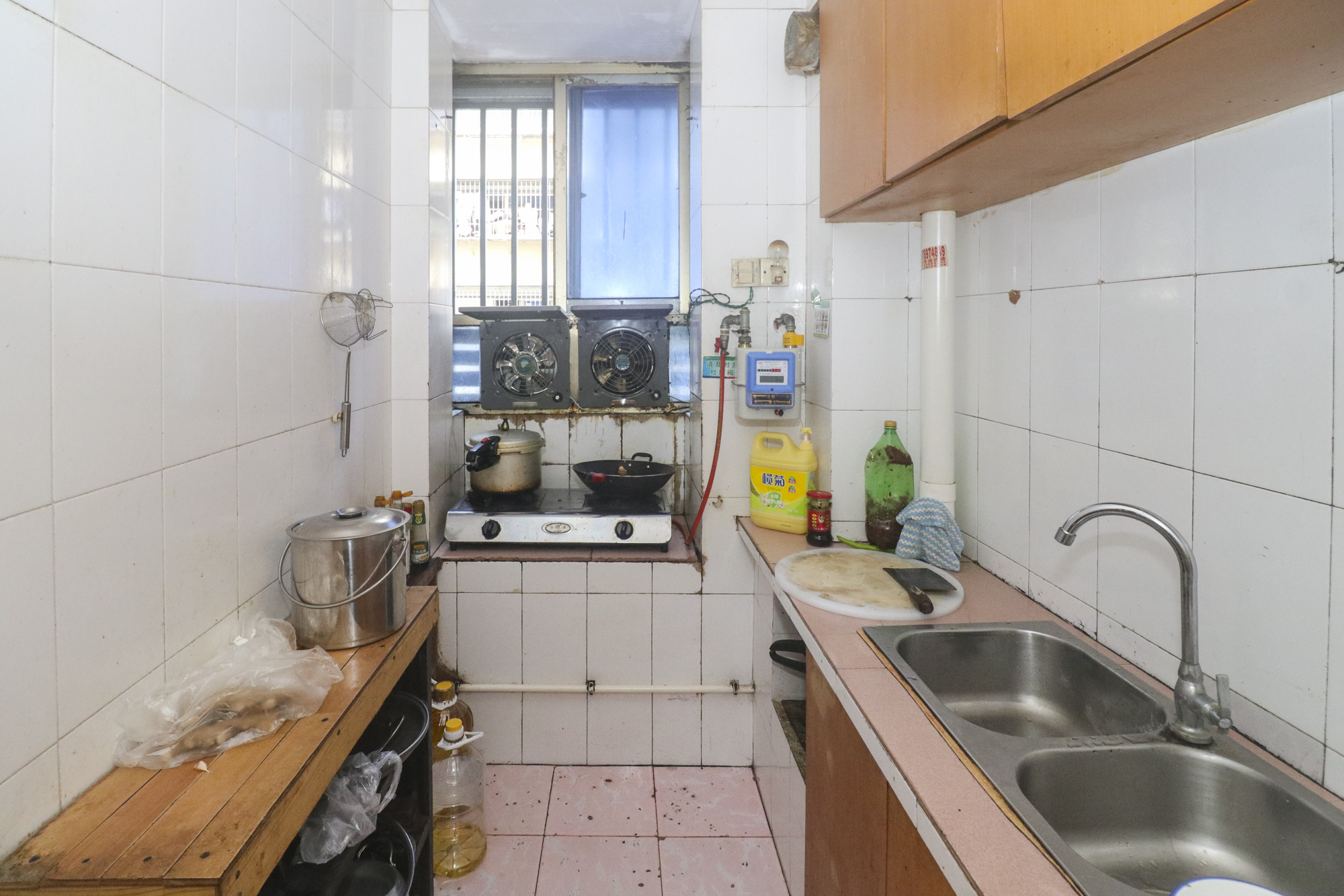 岳银小区(一二三五村) 2室2厅1卫 71.8万 岳银小区(一二三五村) 2室2厅1卫 71.8万厨房