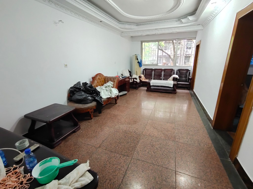 响石二村  3室2厅1卫    31.5万 响石二村  3室2厅1卫    31.5万室内图1