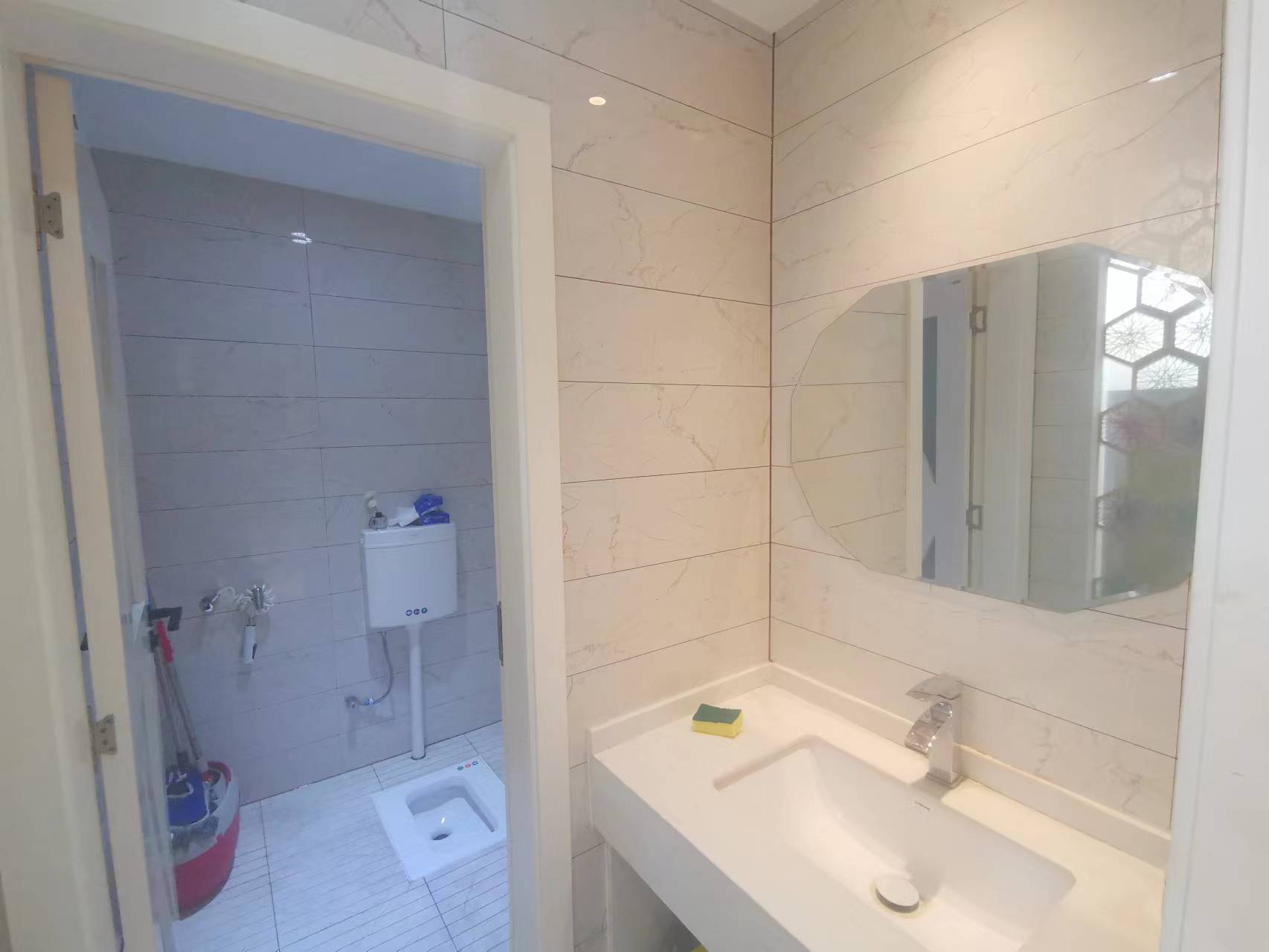 国际公馆(美的时代广场) 1室1厅1卫 32.0万 国际公馆(美的时代广场) 1室1厅1卫 32.0万客厅