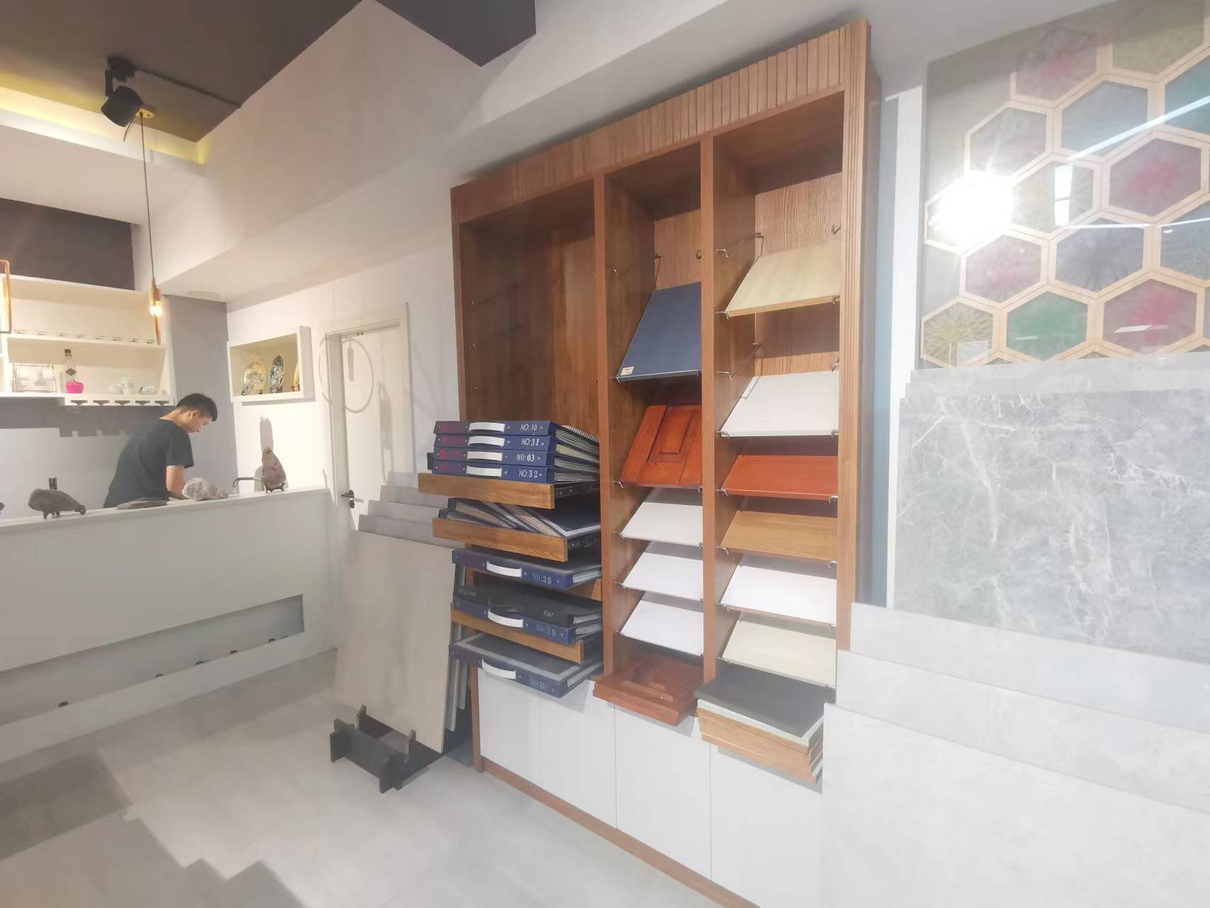 国际公馆(美的时代广场) 1室1厅1卫 32.0万 国际公馆(美的时代广场) 1室1厅1卫 32.0万客厅