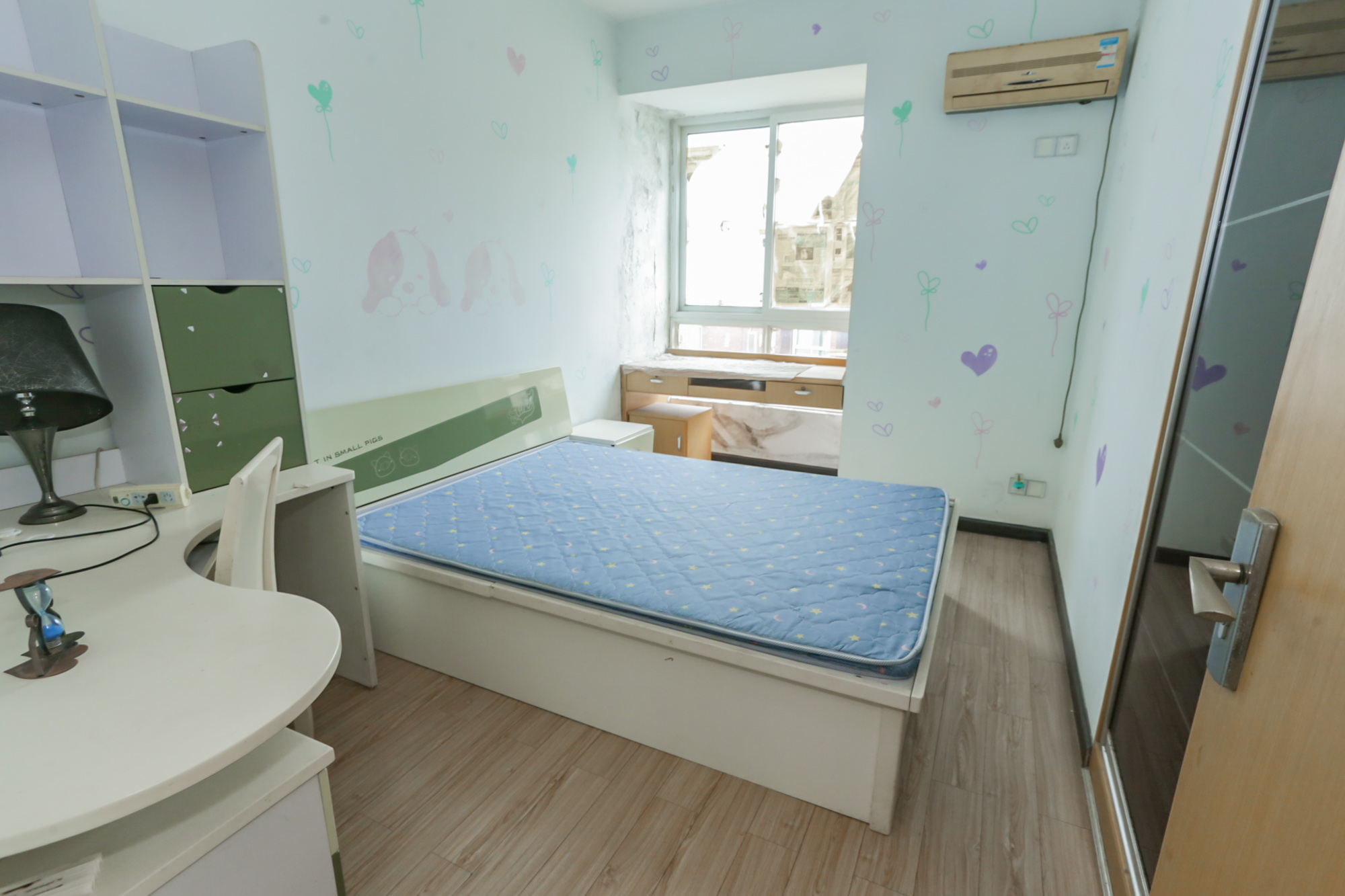 水木兰庭  3室2厅1卫   100.00万卧室