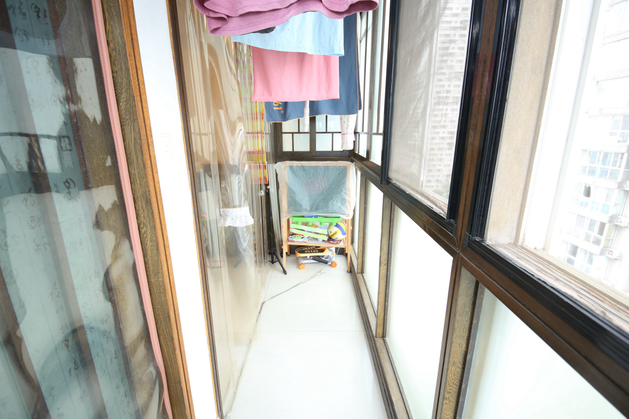 新楚天扶华庭  3室2厅2卫   155.00万阳台