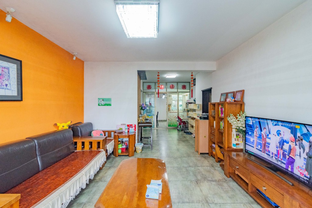 雍景园  3室2厅2卫    129.0万 雍景园  3室2厅2卫    129.0万客厅