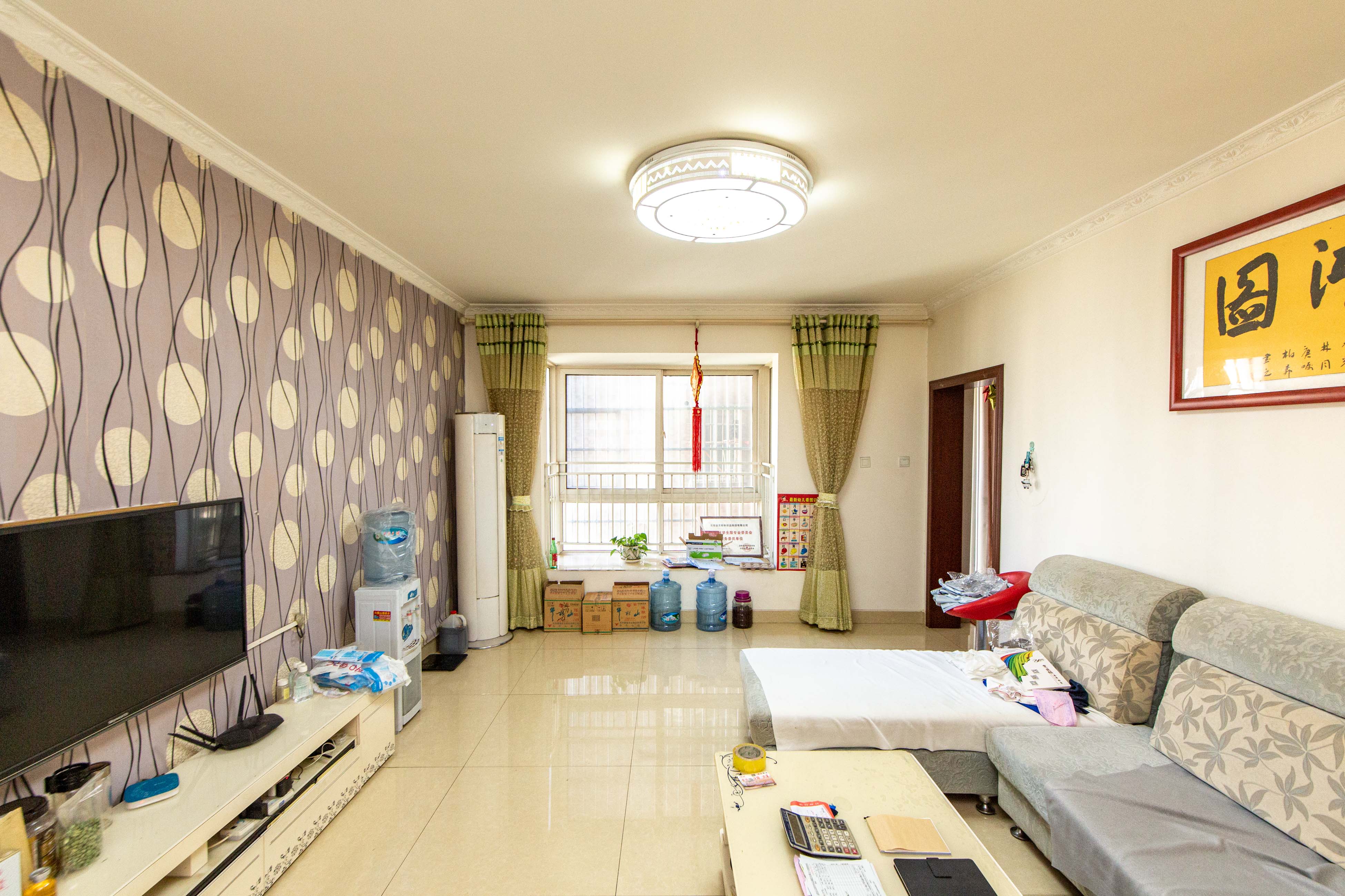 恒丰天湘华庭  3室2厅2卫    99.0万客厅