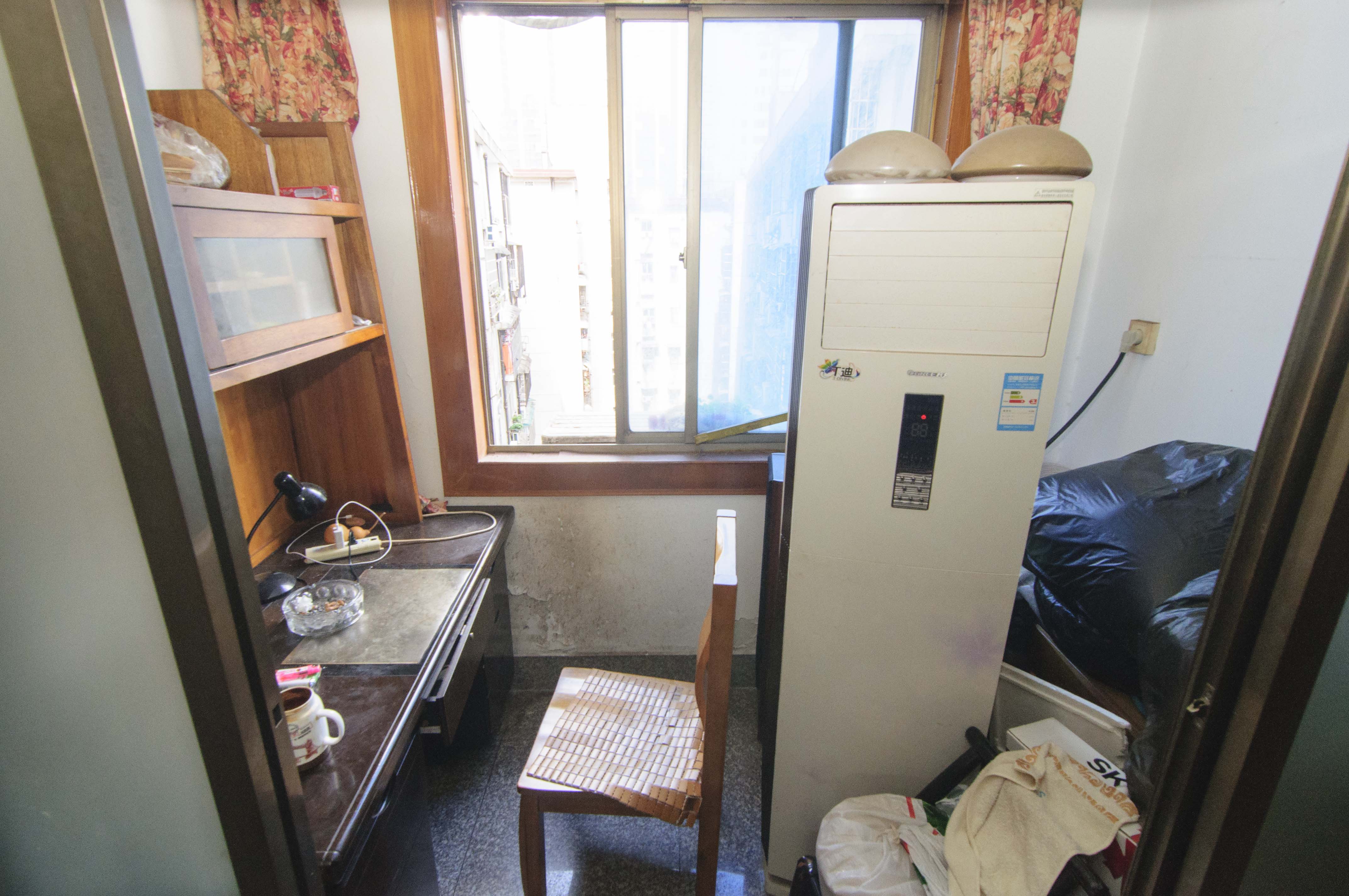 长沙市自来水公司住宅小区（白沙路119号）  2室2厅1卫   92.80万客厅