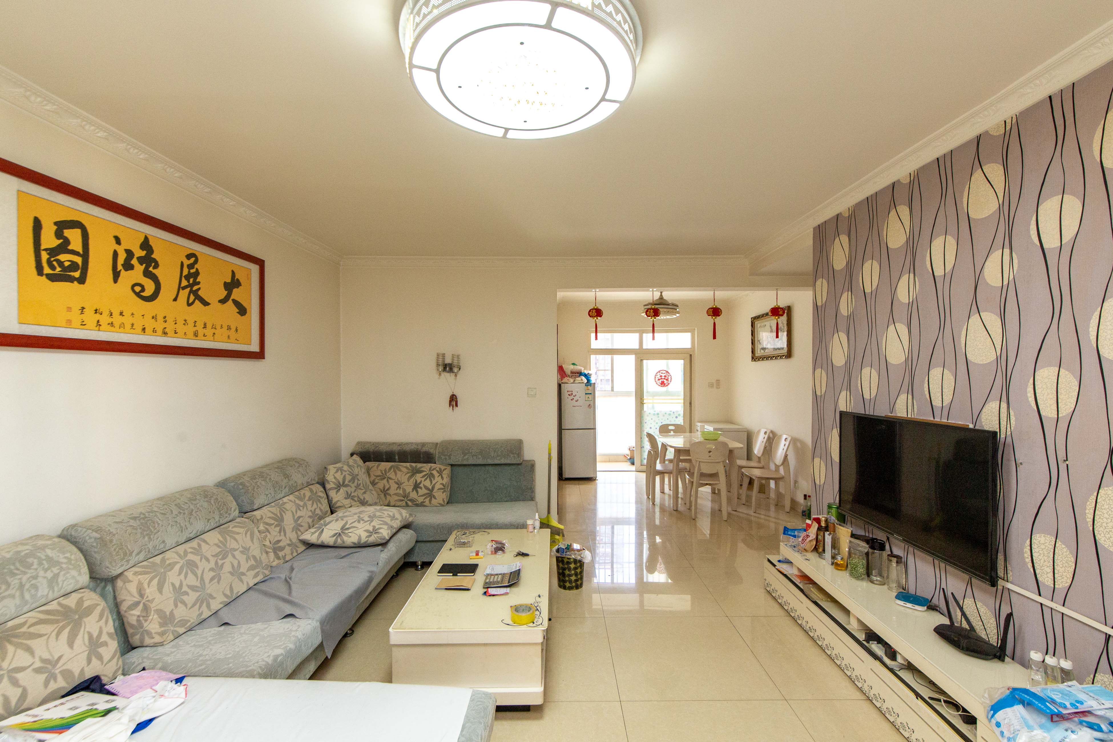 恒丰天湘华庭  3室2厅2卫    99.0万客厅