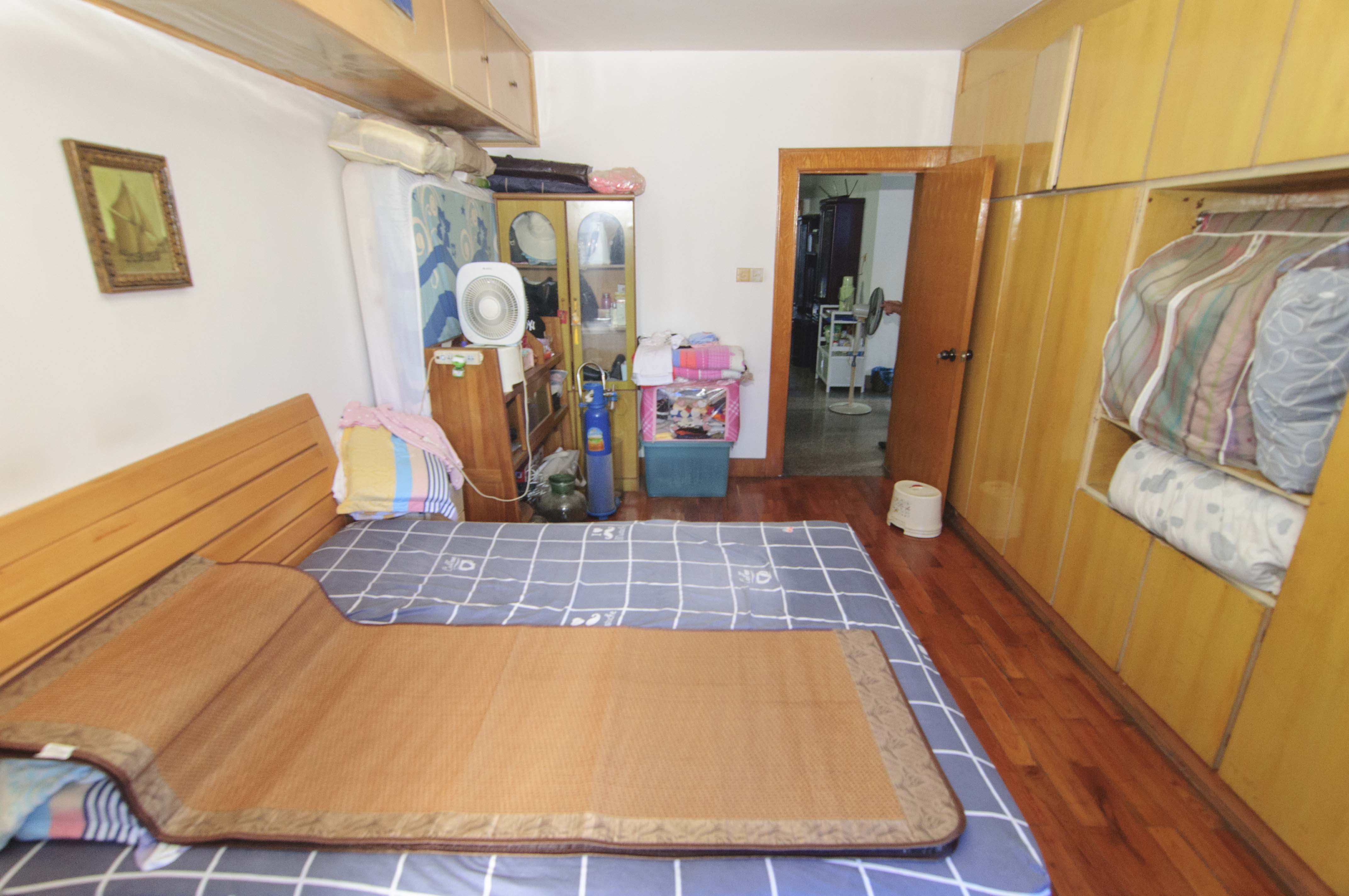 长沙市自来水公司住宅小区（白沙路119号）  2室2厅1卫   92.80万卧室