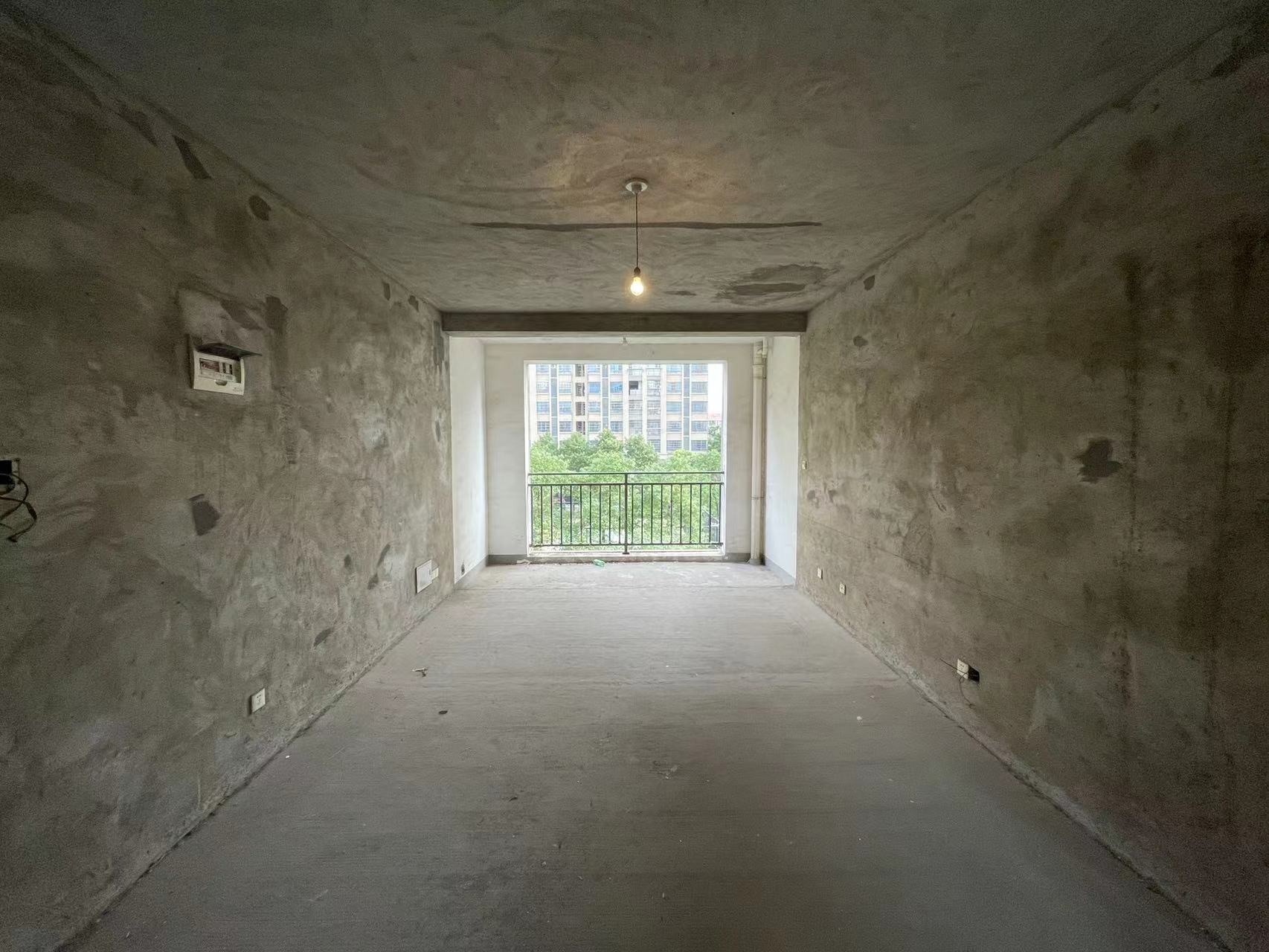 百江花园 3室2厅1卫 43.8万 百江花园 3室2厅1卫 43.8万客厅