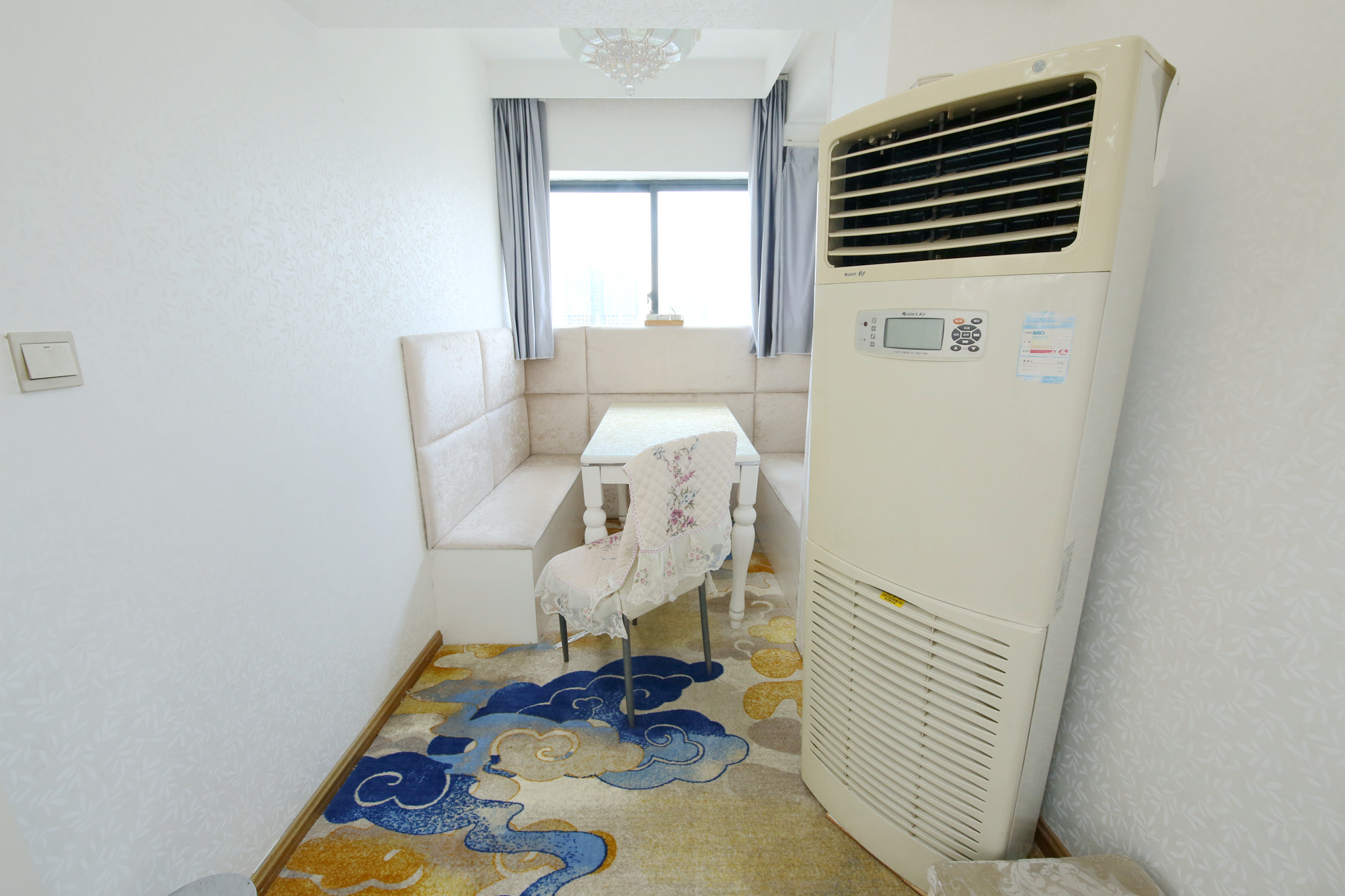 上东印象  3室2厅2卫   105.70万阳台