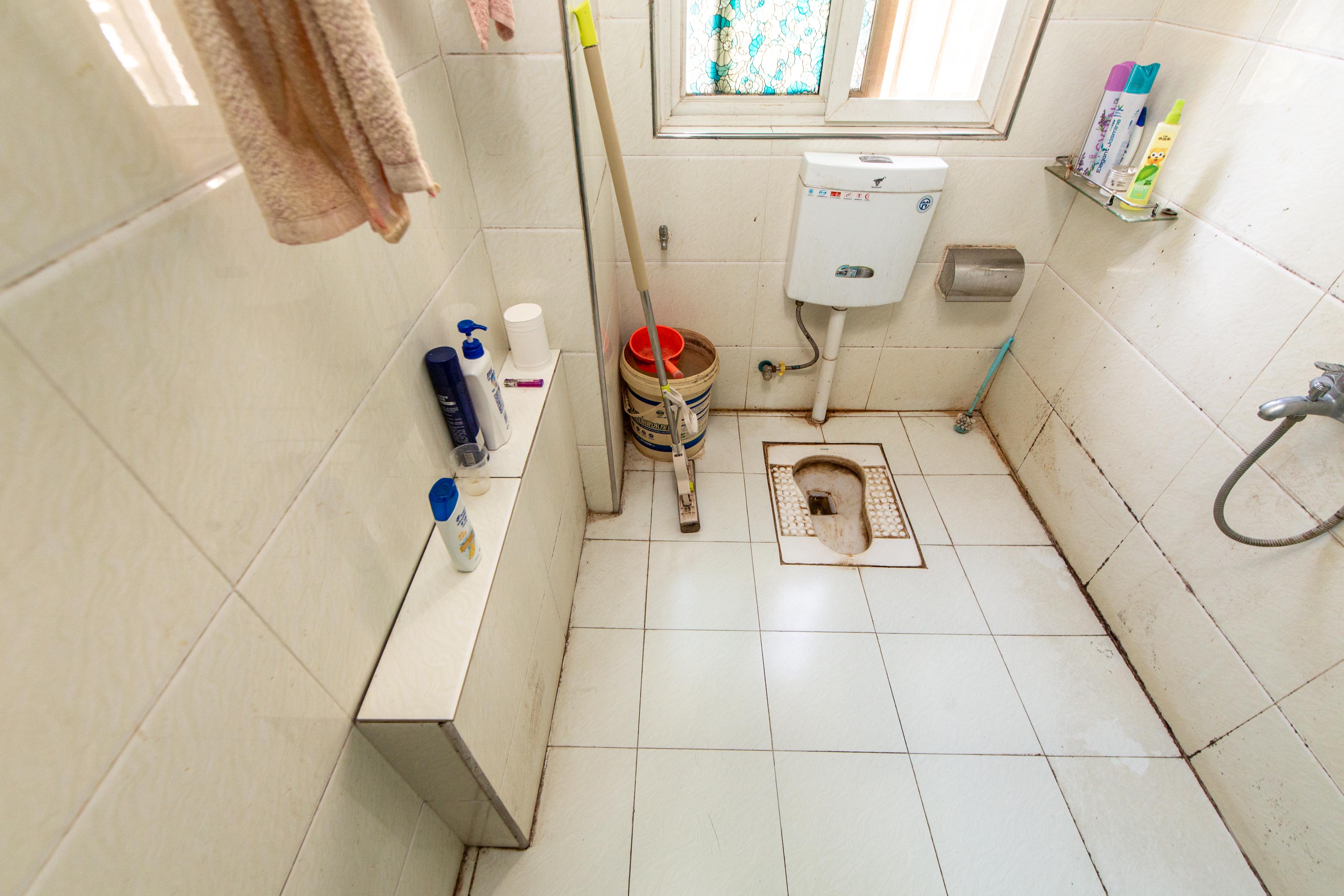 恒丰天湘华庭  3室2厅2卫    99.0万 恒丰天湘华庭  3室2厅2卫    99.0万卫生间