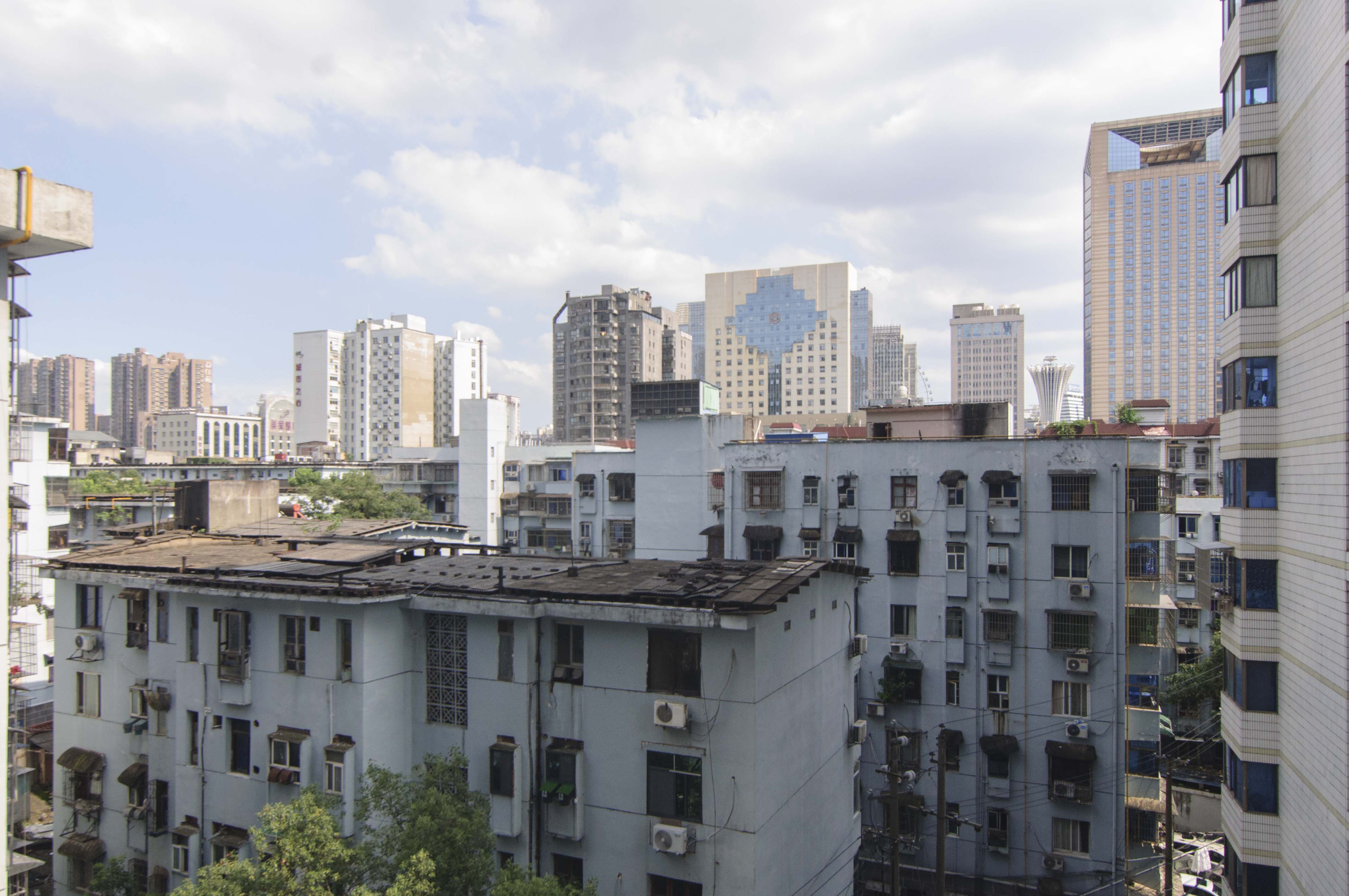长沙市自来水公司住宅小区（白沙路119号）  2室2厅1卫   92.80万阳台