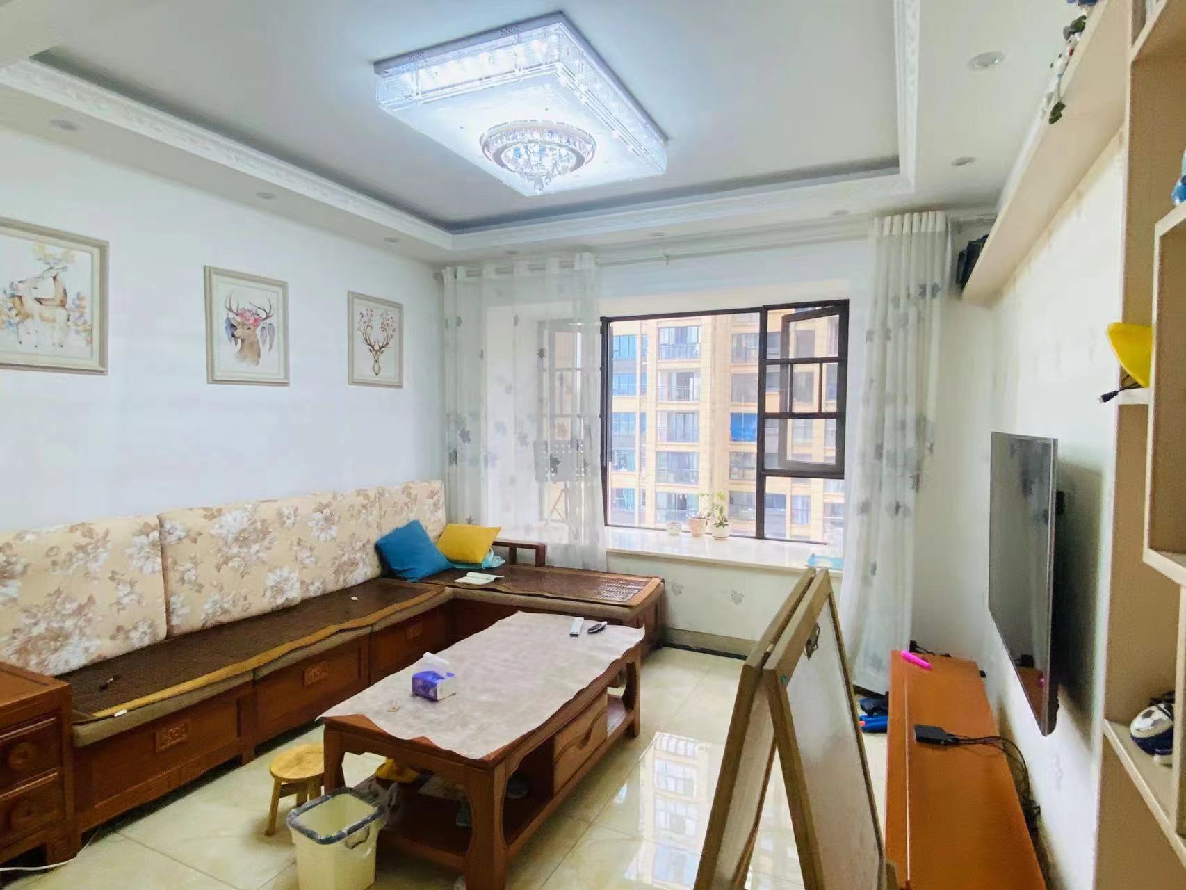 慧谷阳光 3室2厅1卫 75.80万 慧谷阳光 3室2厅1卫 75.80万客厅