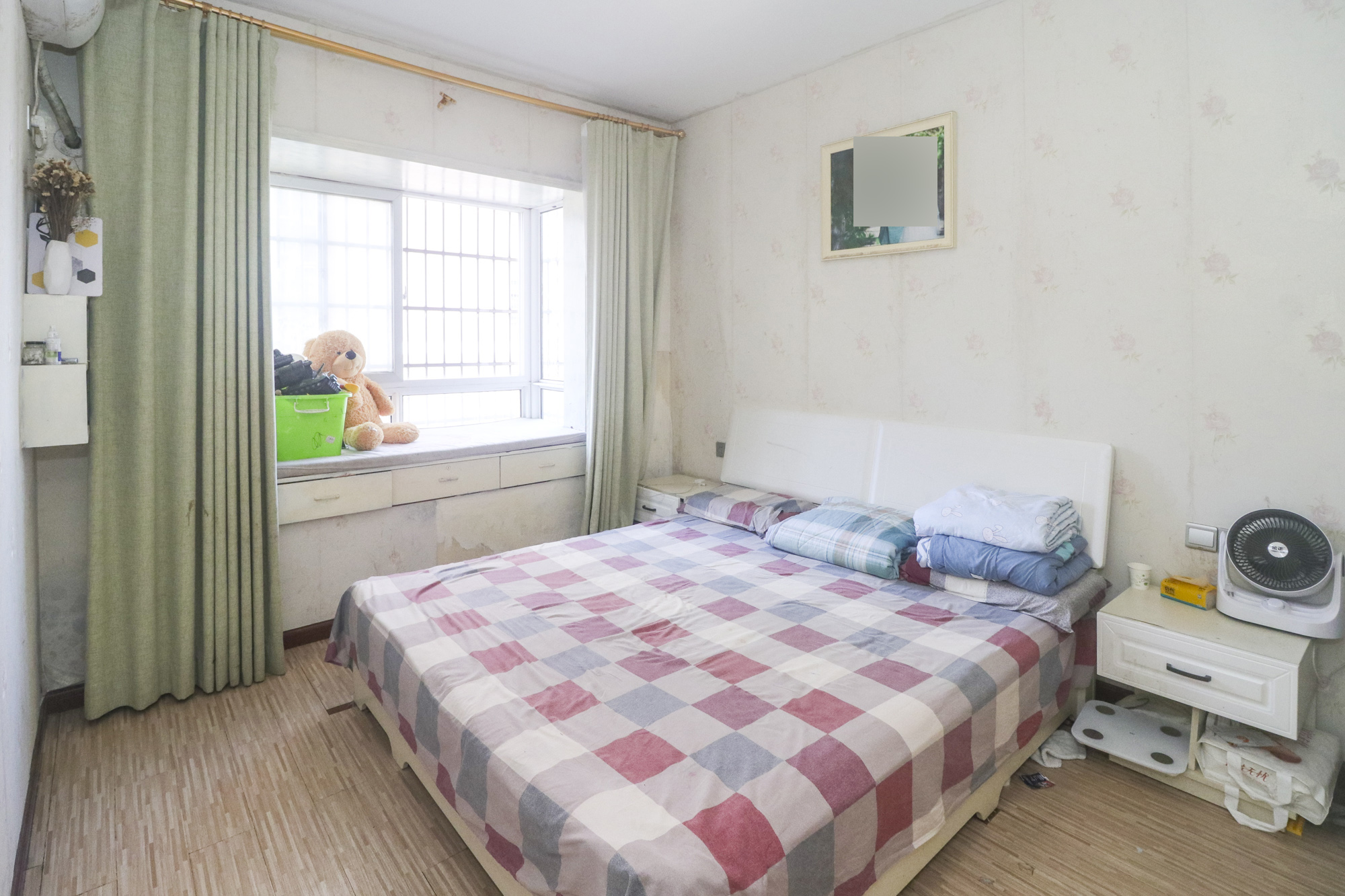 德润园 2室2厅1卫 67.0万 德润园 2室2厅1卫 67.0万卧室