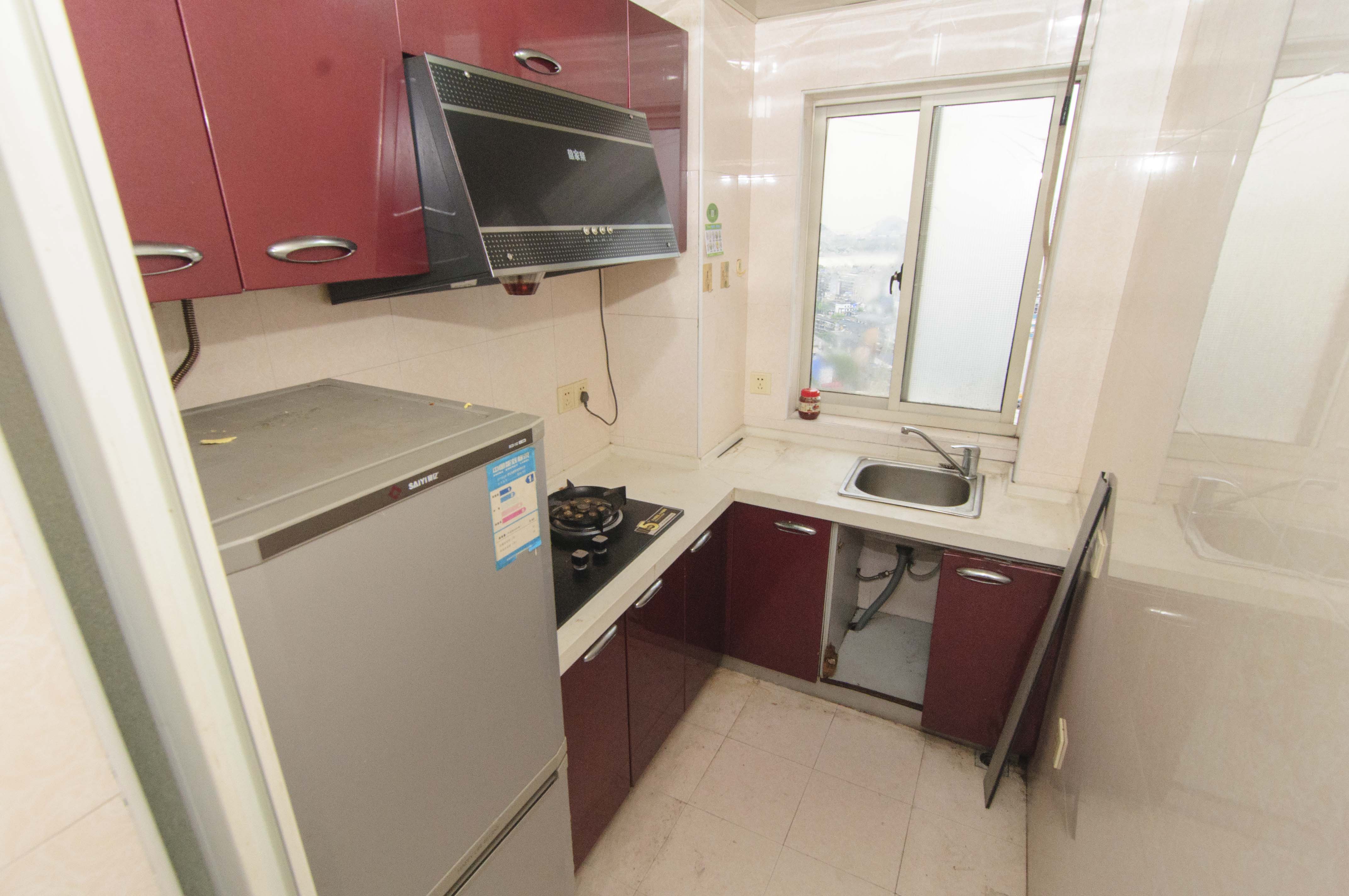 白沙晶城  1室1厅1卫    44.4万厨房