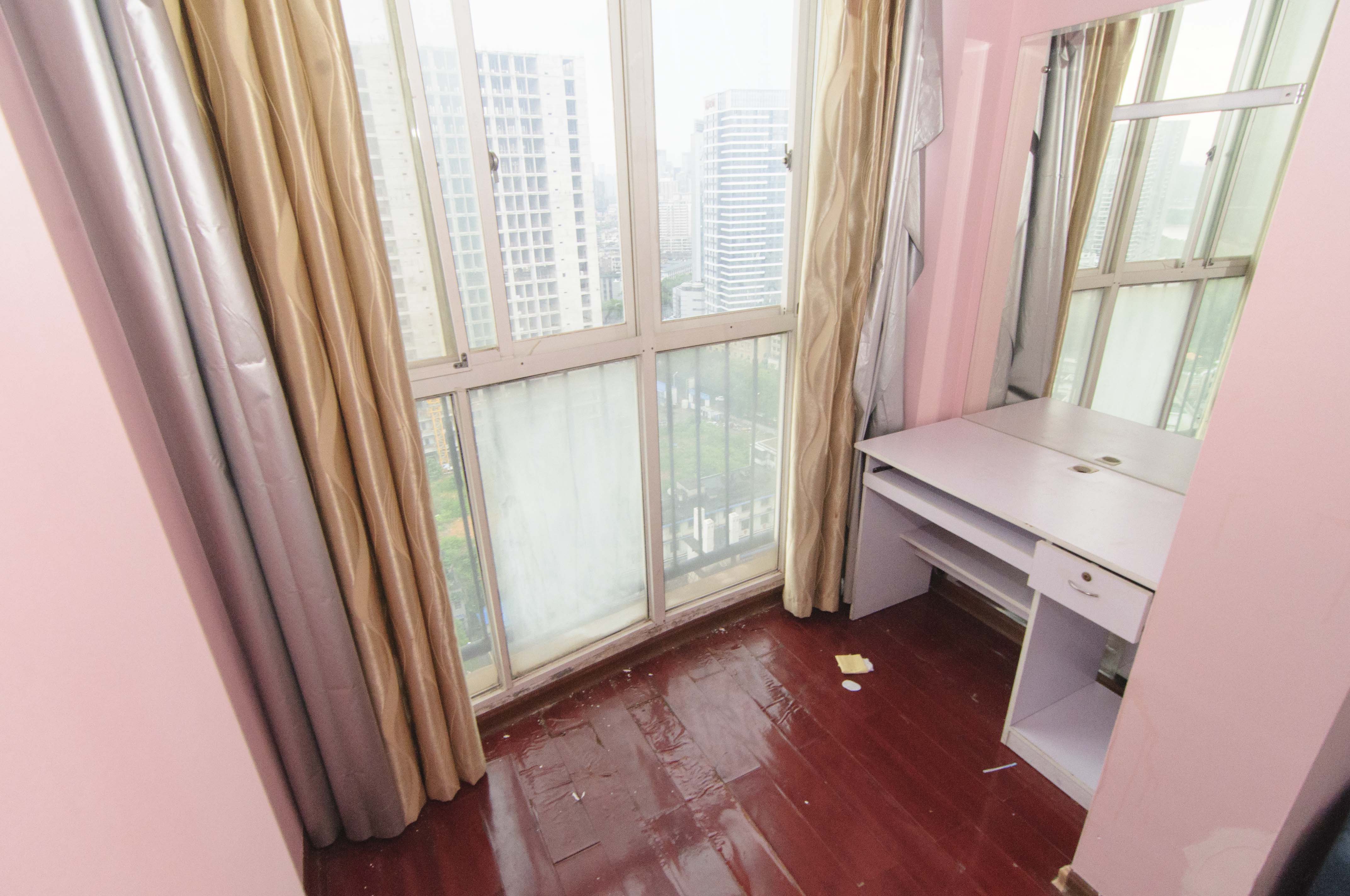 白沙晶城  1室1厅1卫    44.4万阳台