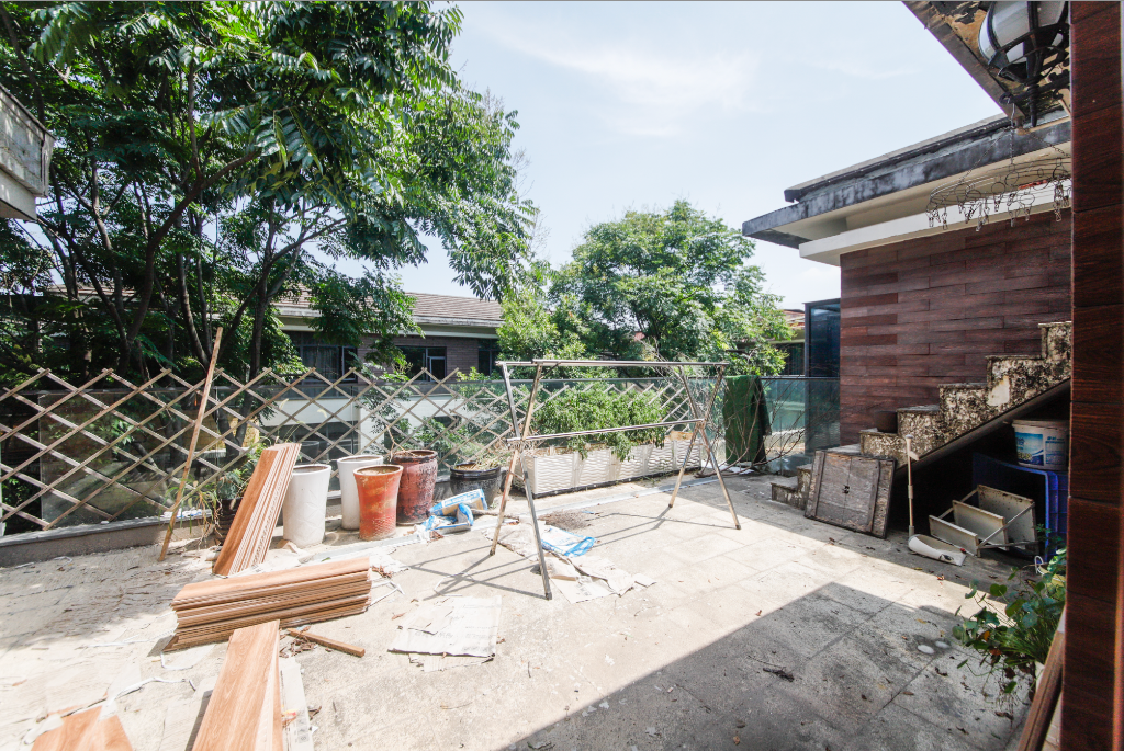 保利麓谷林语G区  5室2厅2卫   594.80万阳台