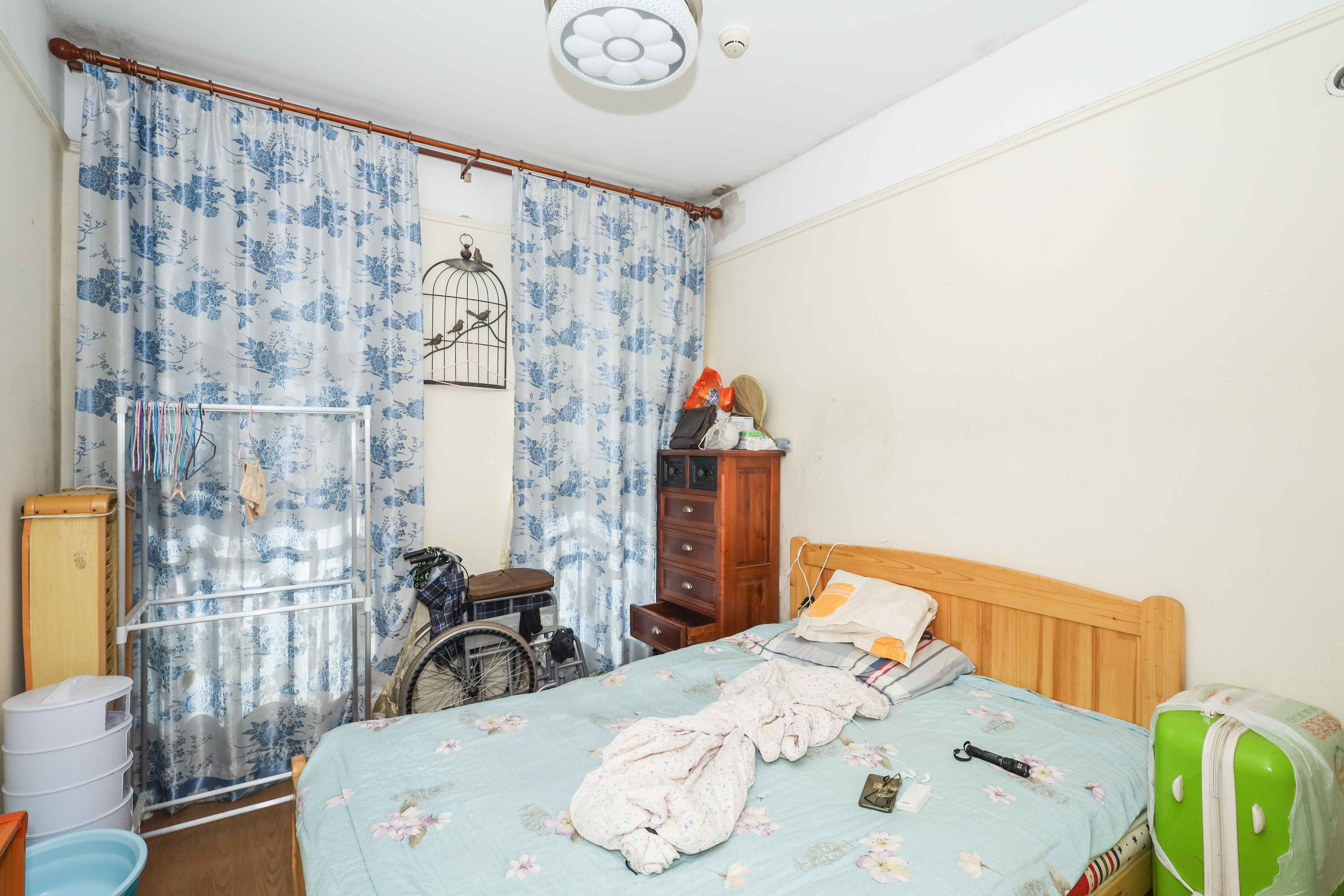 旭辉御府  2室1厅1卫   51.00万卧室