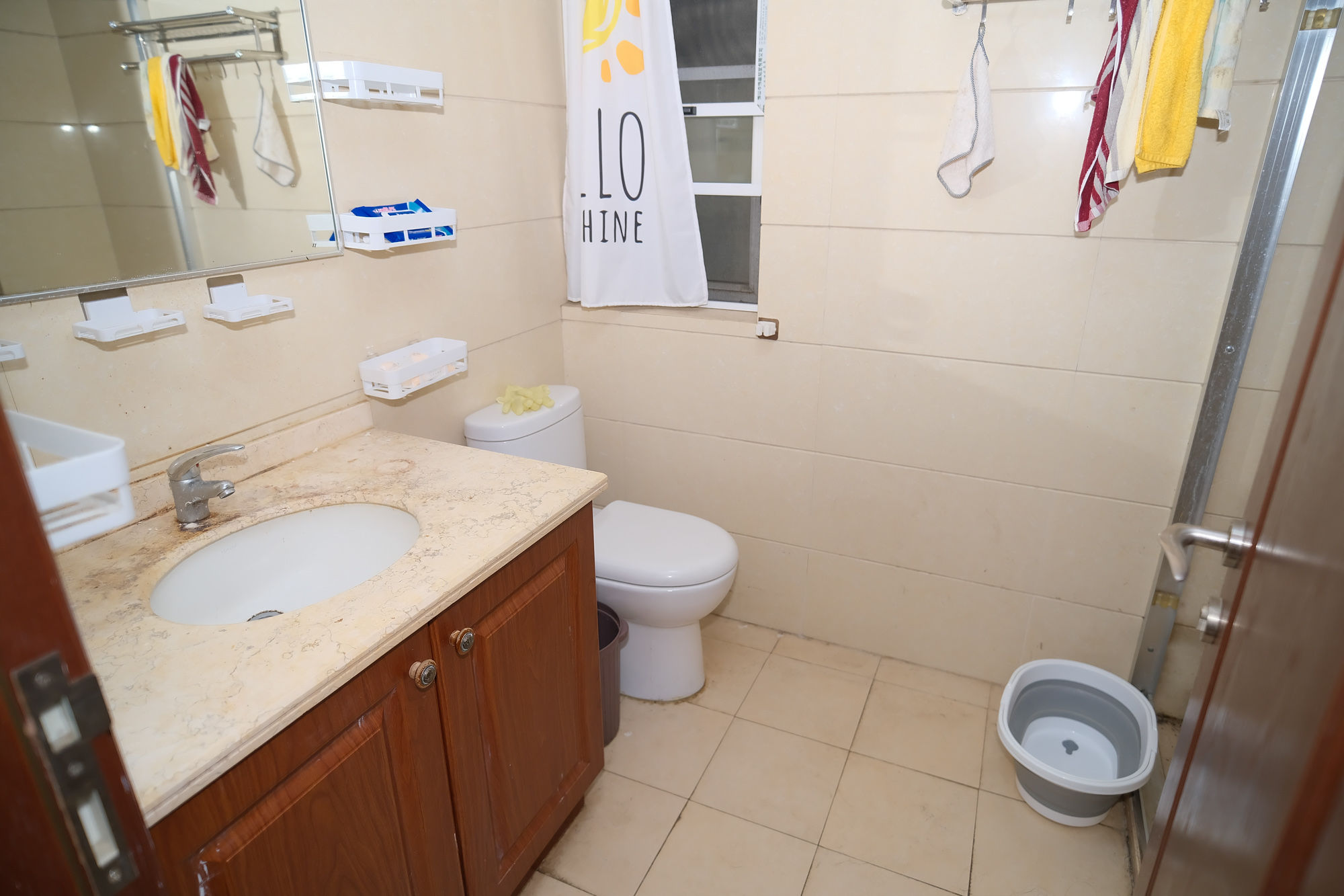 郡原居里 3室2厅1卫 50.0万 郡原居里 3室2厅1卫 50.0万卫生间