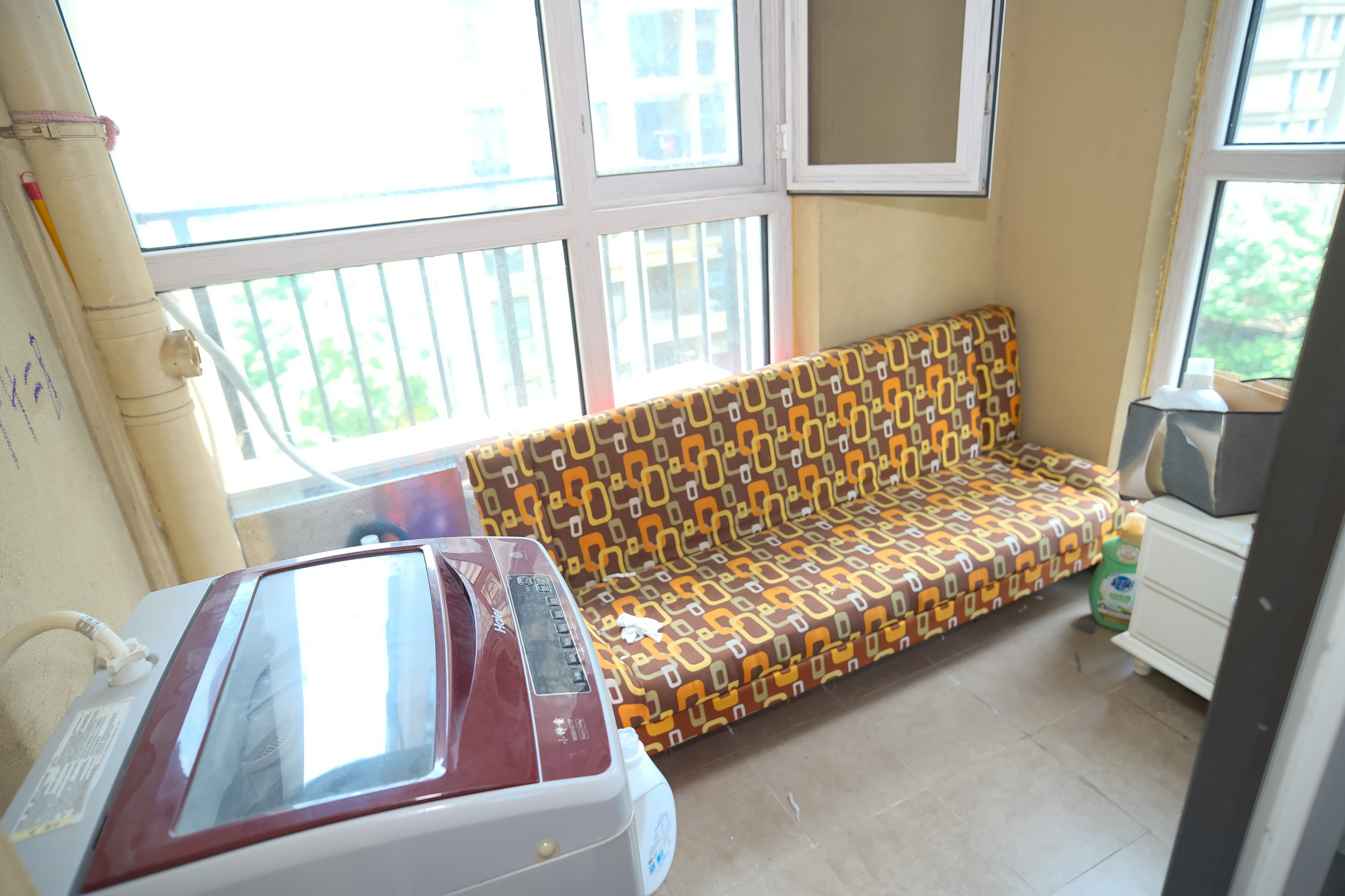 郡原居里 3室2厅1卫 50.0万 郡原居里 3室2厅1卫 50.0万阳台