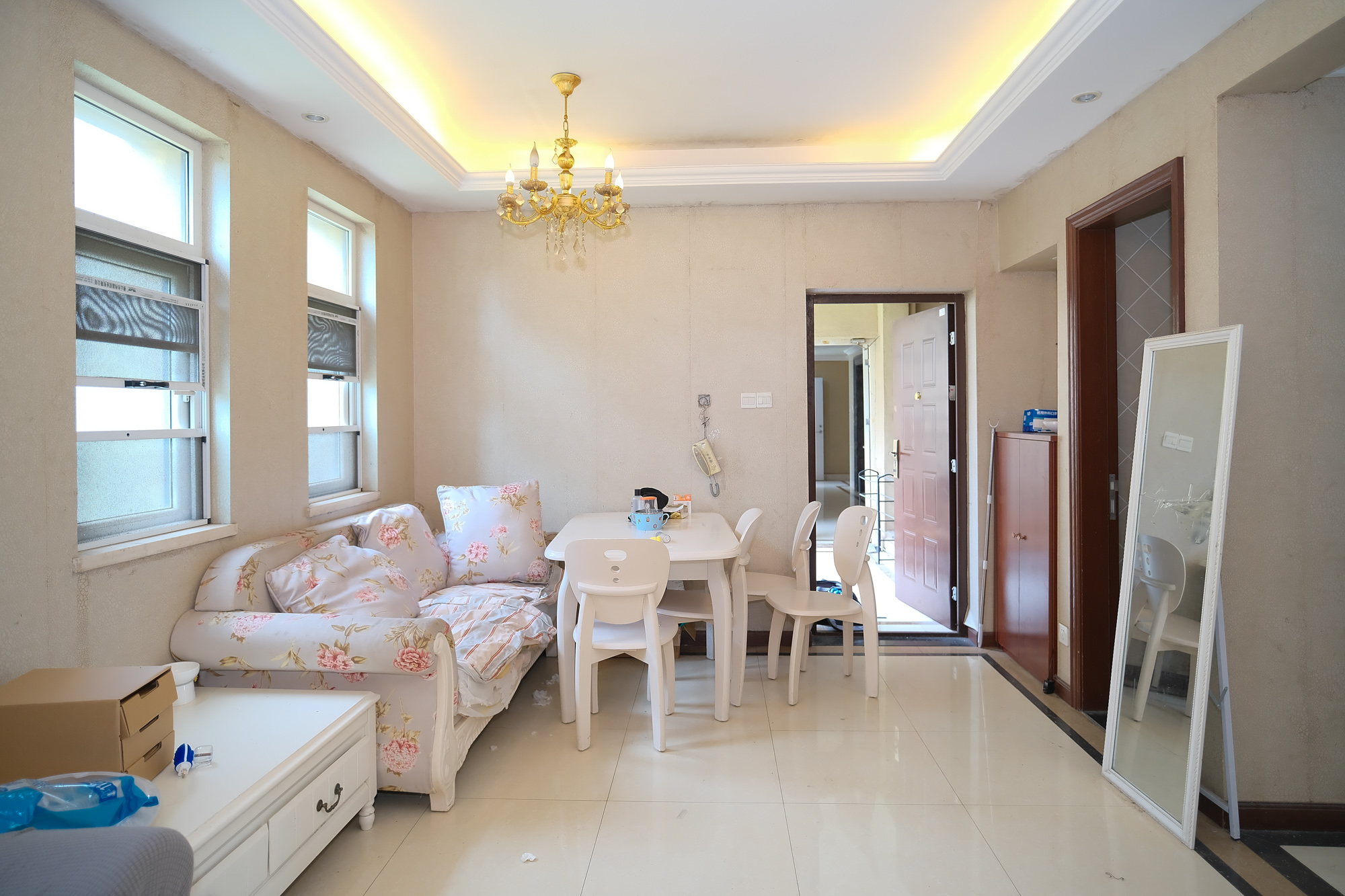 郡原居里 3室2厅1卫 50.0万 郡原居里 3室2厅1卫 50.0万客厅