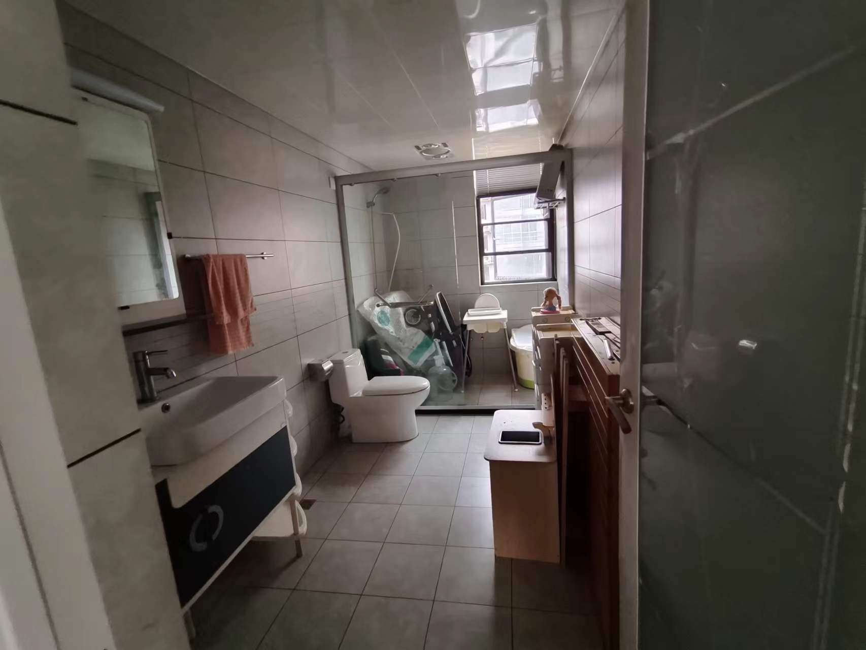 城市风景  4室2厅2卫    100.0万 城市风景  4室2厅2卫    100.0万客厅