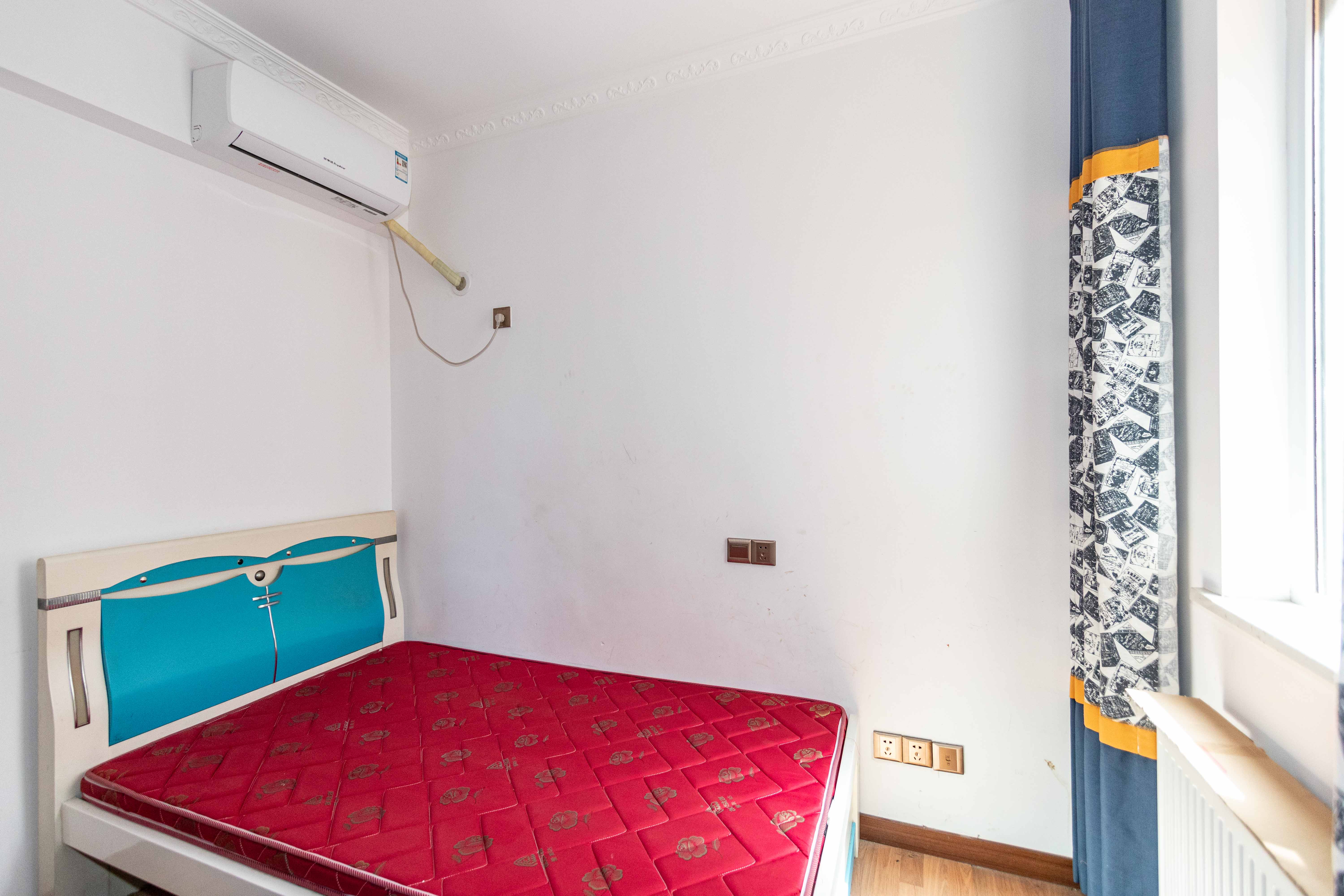 丽发新城  3室2厅2卫    88.8万卧室