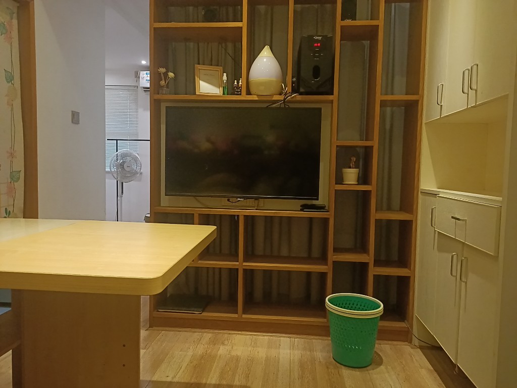 中建御山和苑 1室1厅1卫 33.8万 中建御山和苑 1室1厅1卫 33.8万客厅