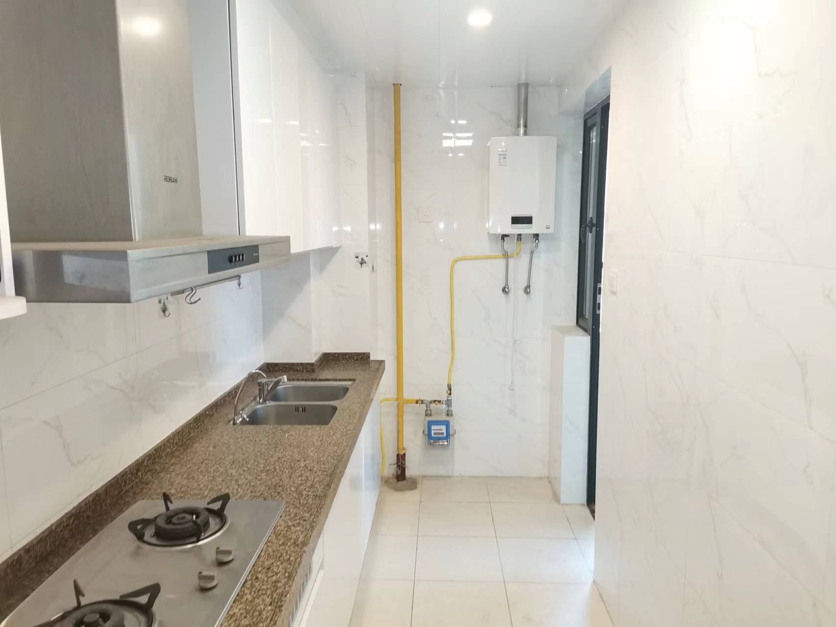 恒大华府  3室2厅2卫    65.5万 恒大华府  3室2厅2卫    65.5万客厅