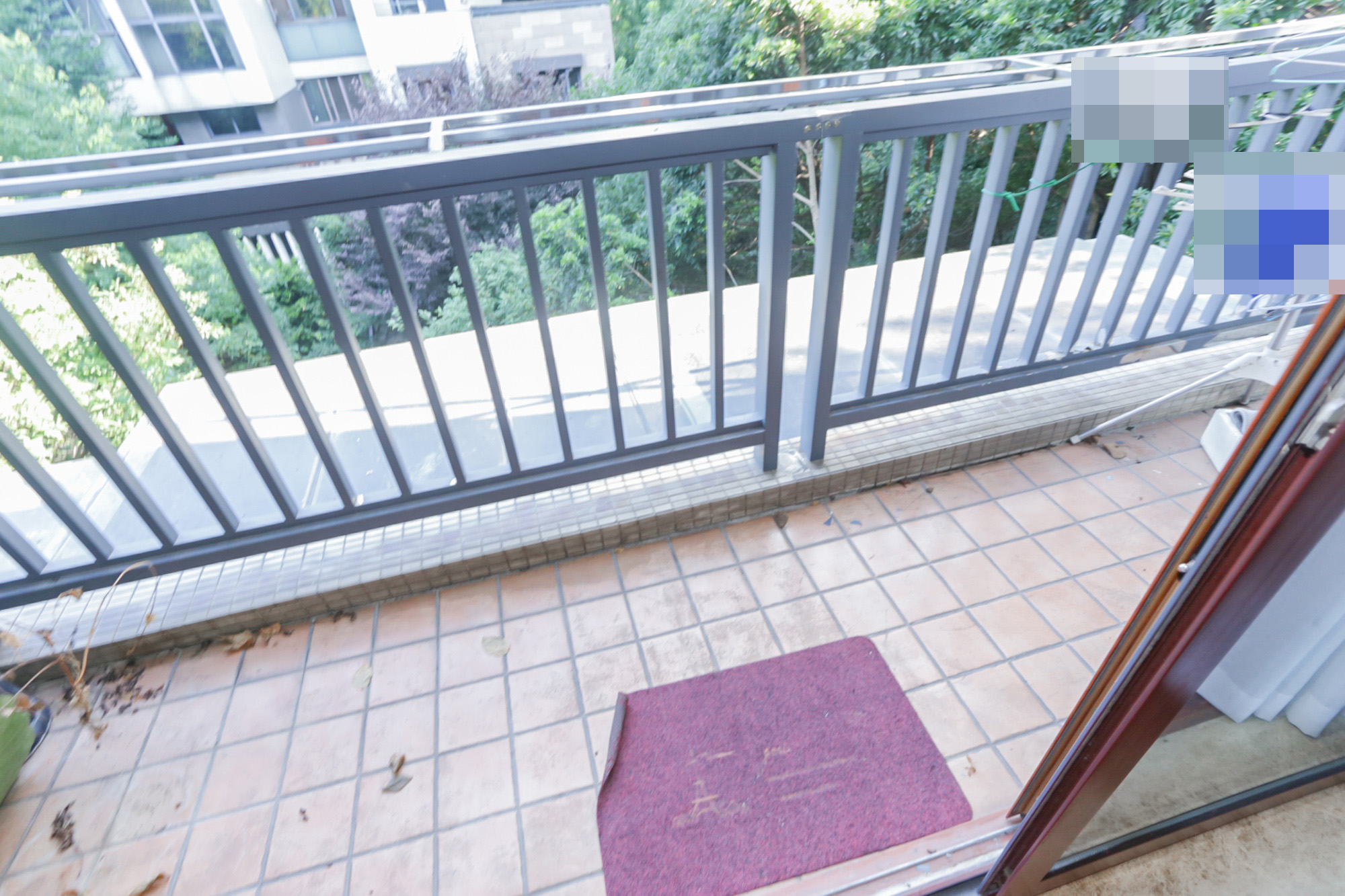 西山汇景一、二期  4室2厅2卫   230.00万阳台
